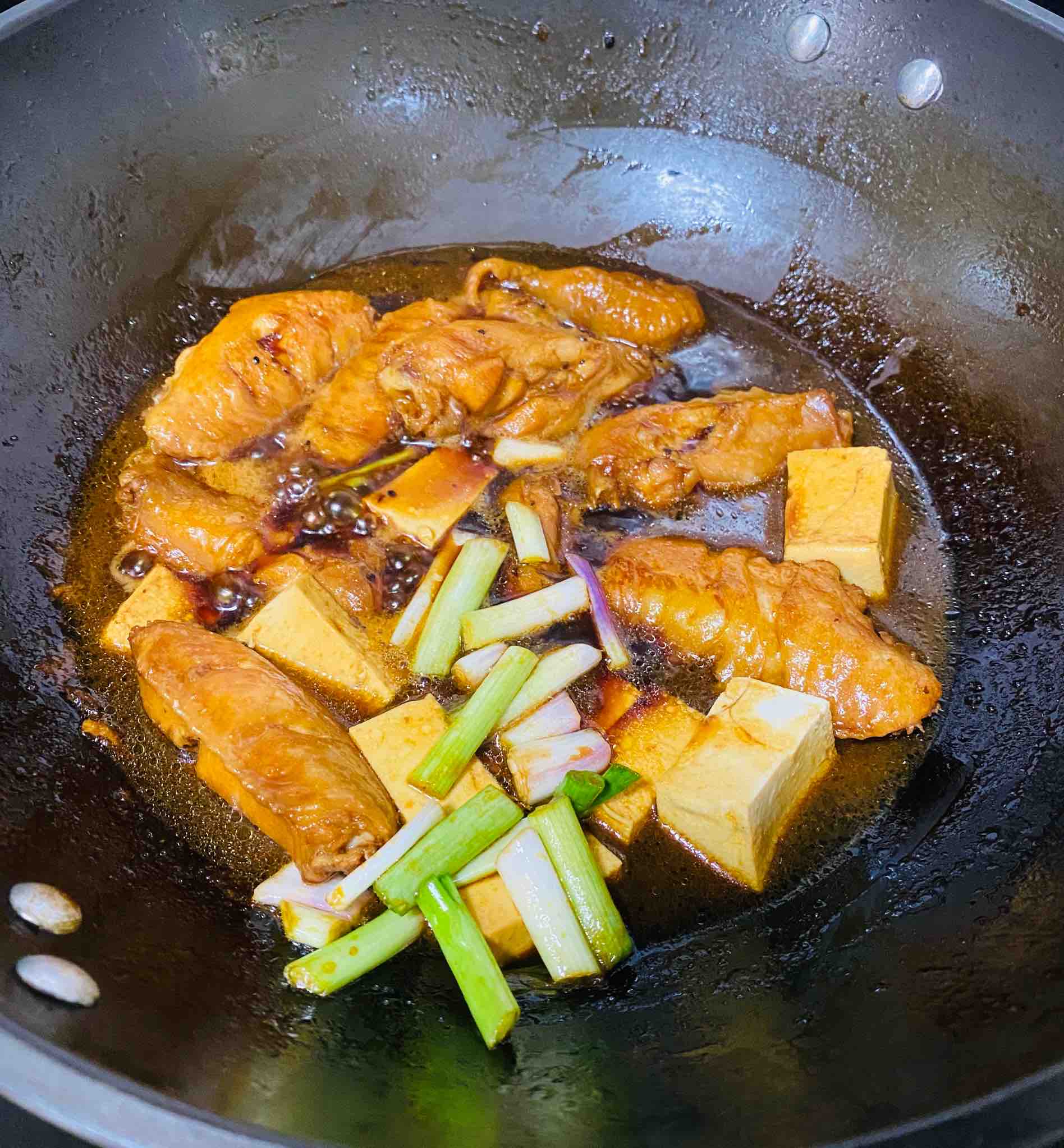 吮指原味雞翅的做法-咸鮮味燜菜譜-易網<a href=http://www.gyfww.com/ target=_blank class=infotextkey>健康養生</a>網 吮指原味雞翅的做法-咸鮮味燜菜譜