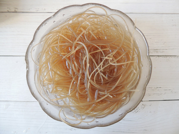 香菇肉末粉絲的做法-家常味炒菜譜