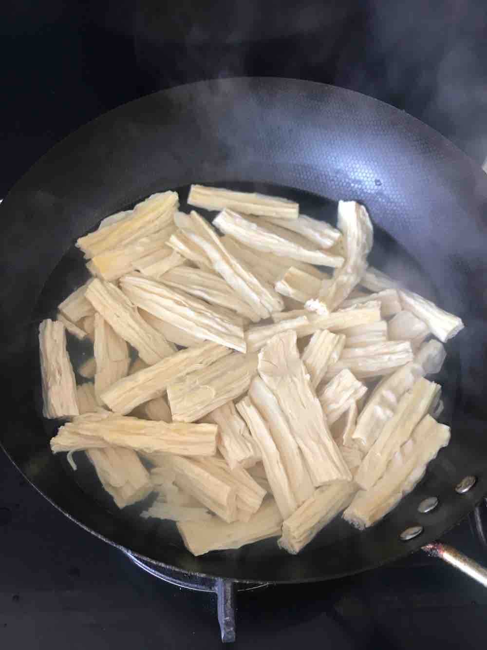 百香涼拌腐竹的做法-酸辣味拌菜譜