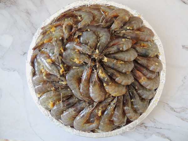 蒜蓉粉絲烤蝦的做法-蒜香味烤菜譜-易網(wǎng)健康養(yǎng)生網(wǎng) 蒜蓉粉絲烤蝦的做法-蒜香味烤菜譜