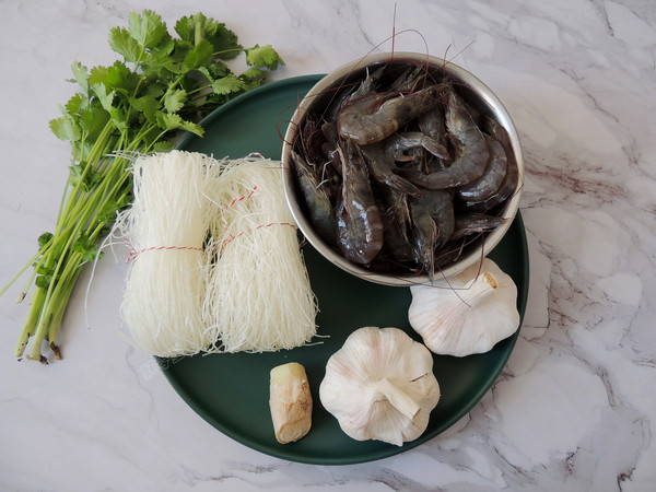 蒜蓉粉絲烤蝦的做法-蒜香味烤菜譜-易網(wǎng)<a href=http://www.gyfww.com/ target=_blank class=infotextkey>健康養(yǎng)生</a>網(wǎng) 蒜蓉粉絲烤蝦的做法-蒜香味烤菜譜