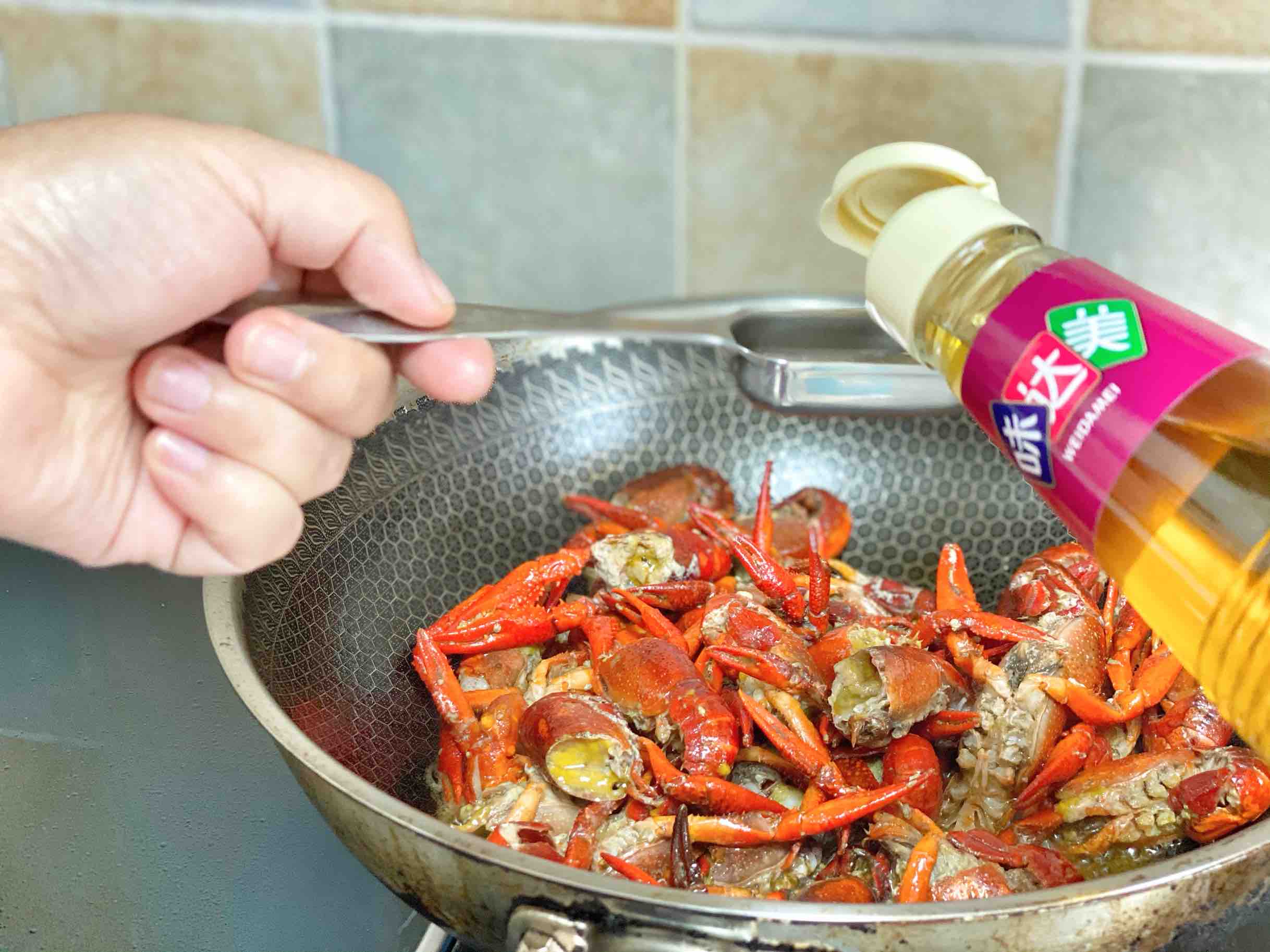 金湯小龍蝦的做法-香辣味燒菜譜