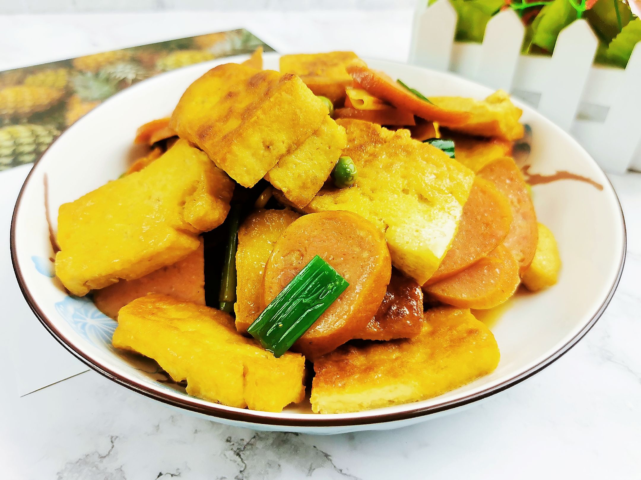 豆腐炒香腸的做法-咸鮮味炒菜譜-易網健康養生網 豆腐炒香腸的做法-咸鮮味炒菜譜