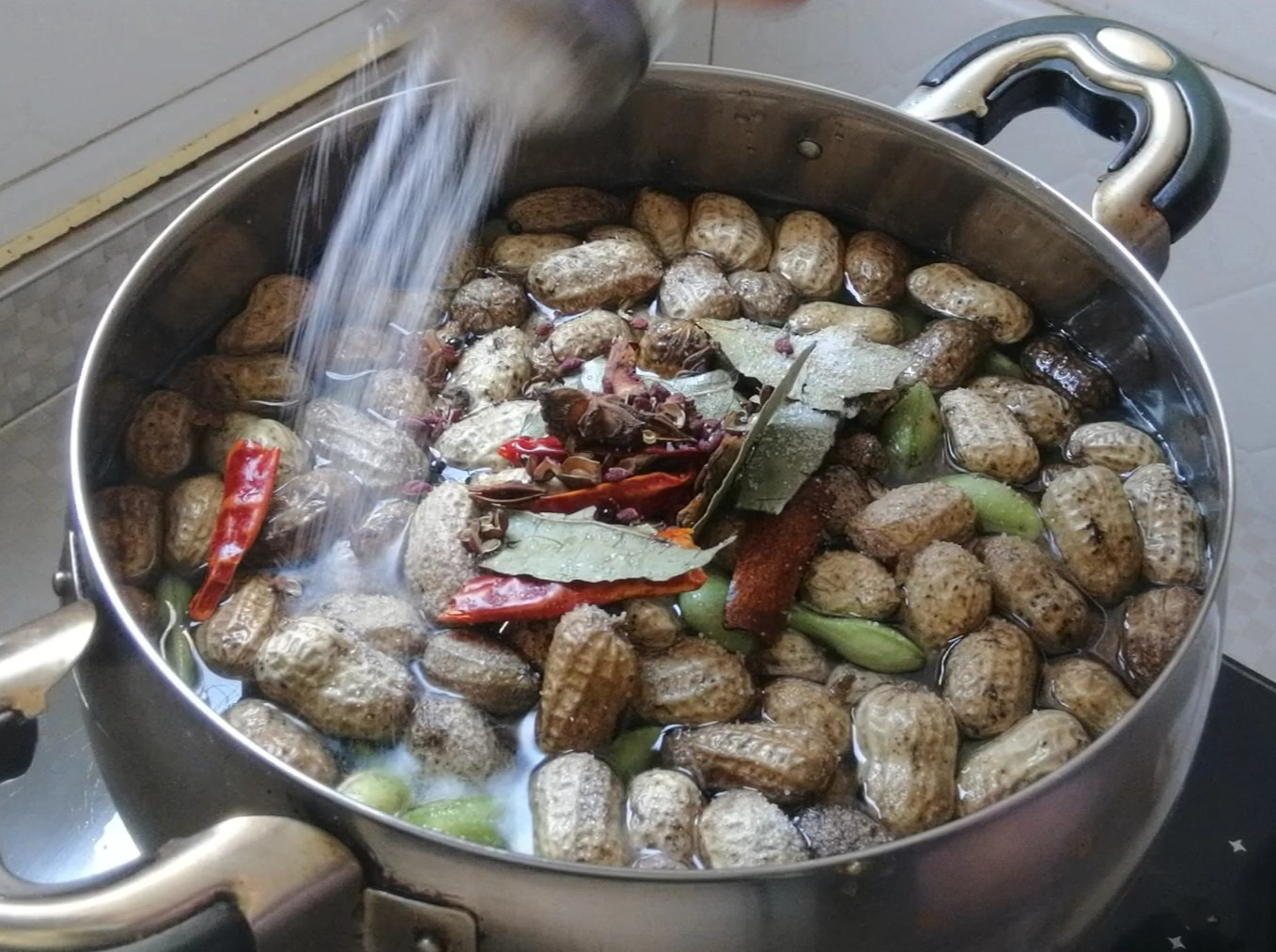 五香花生毛豆的做法-五香味煮菜譜