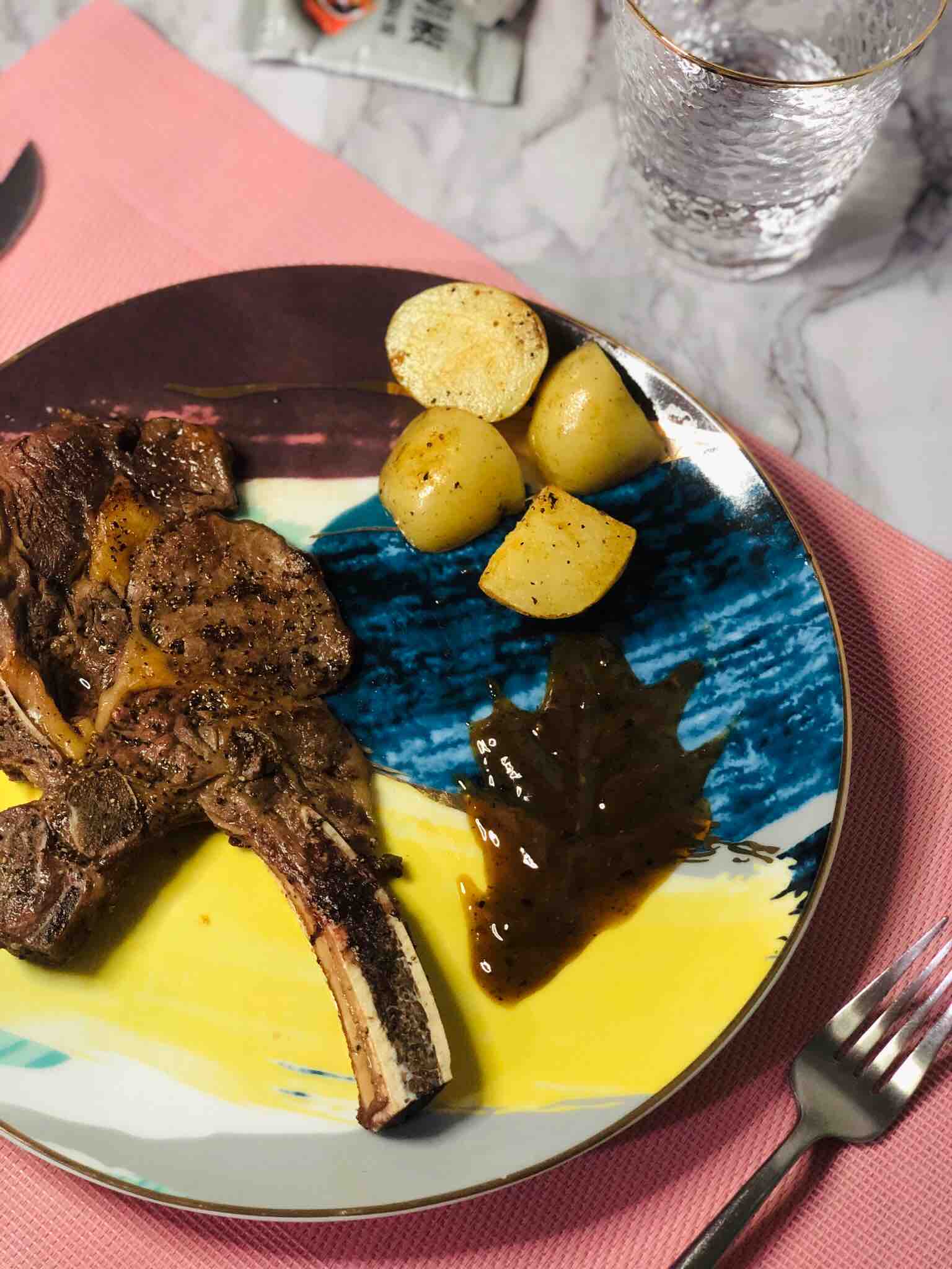 烤小土豆配牛排的做法-咸鮮味煎菜譜