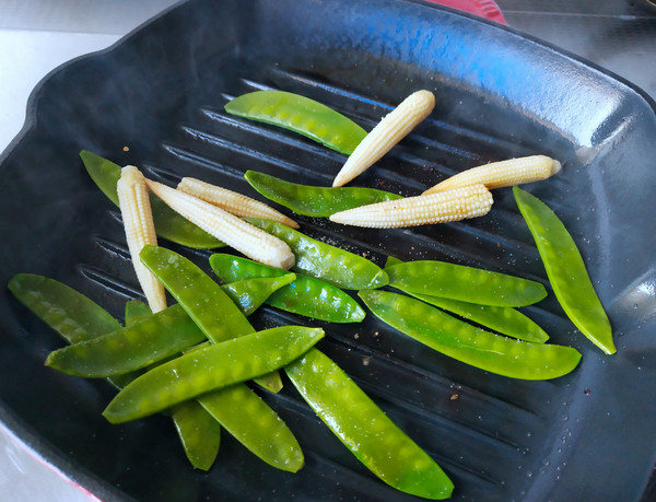 原味戰斧牛排的做法-黑椒味煎菜譜-易網健康養生網 原味戰斧牛排的做法-黑椒味煎菜譜