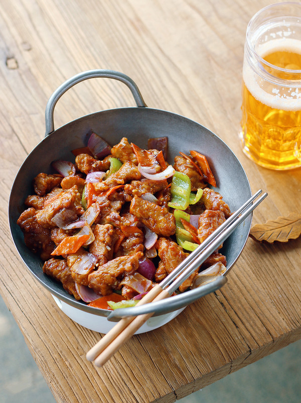 焦溜肉段的做法-家常味炒菜譜