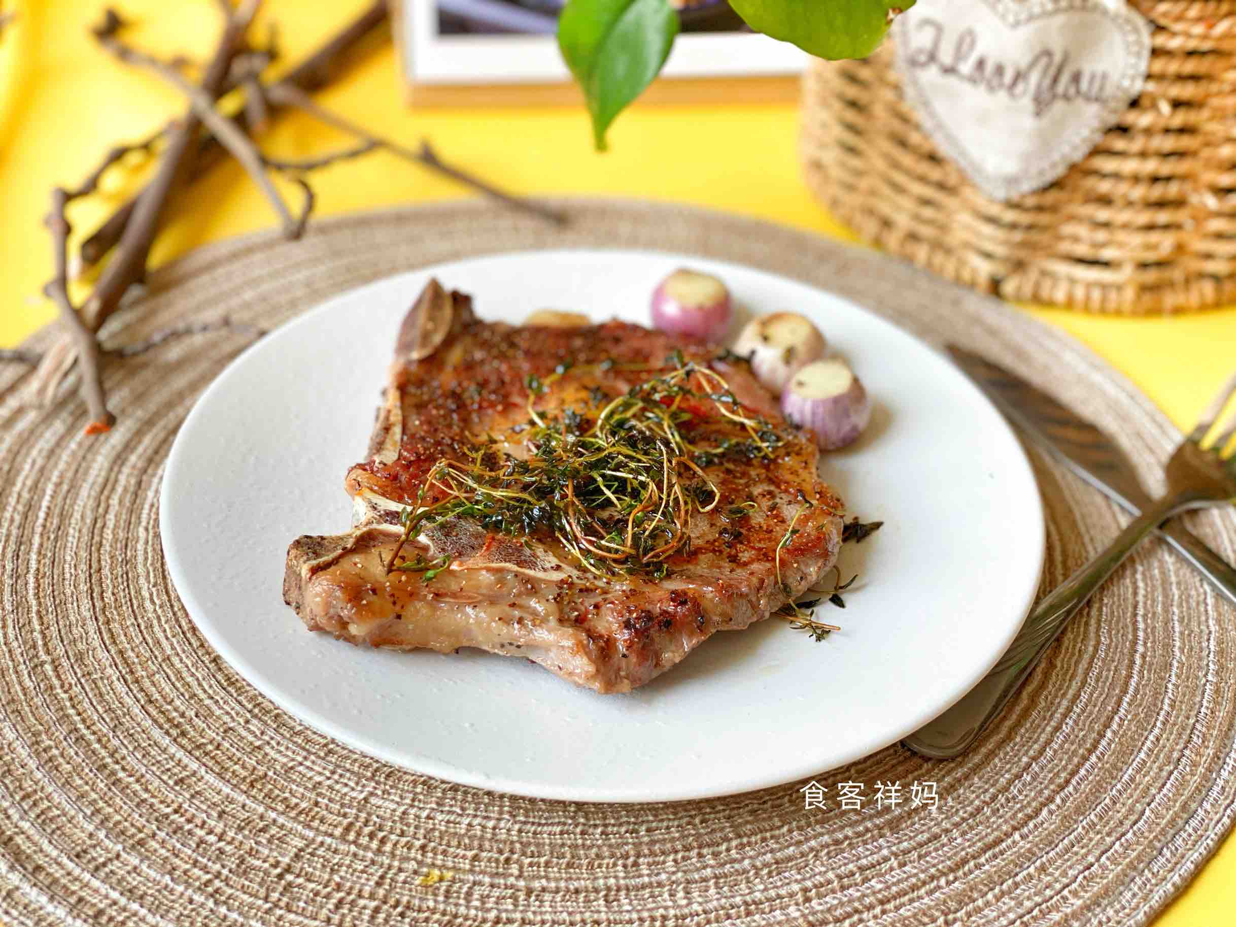 百里香煎牛排的做法-咸鮮味煎菜譜