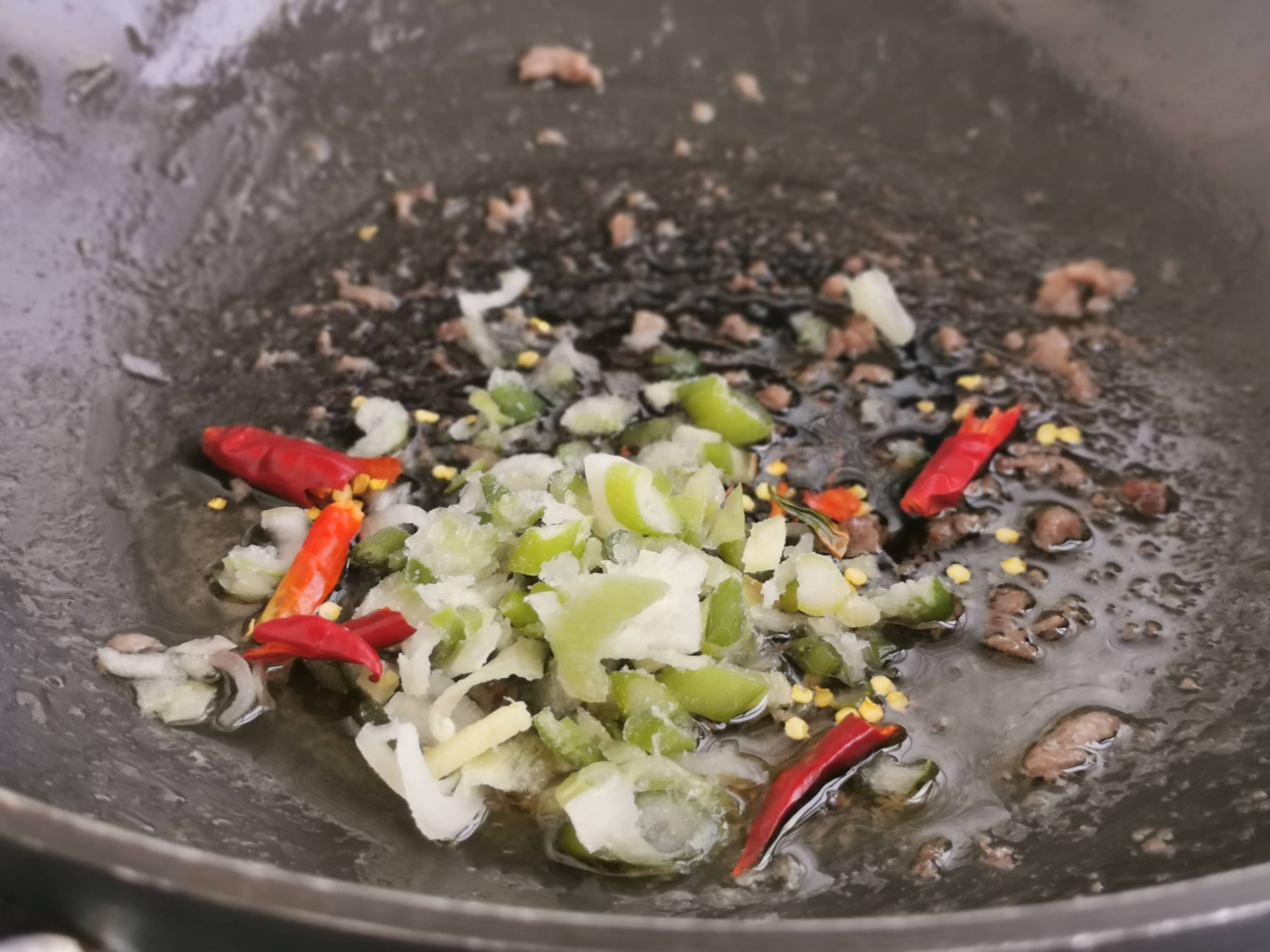 萵筍牛肉片的做法-咸鮮味炒菜譜