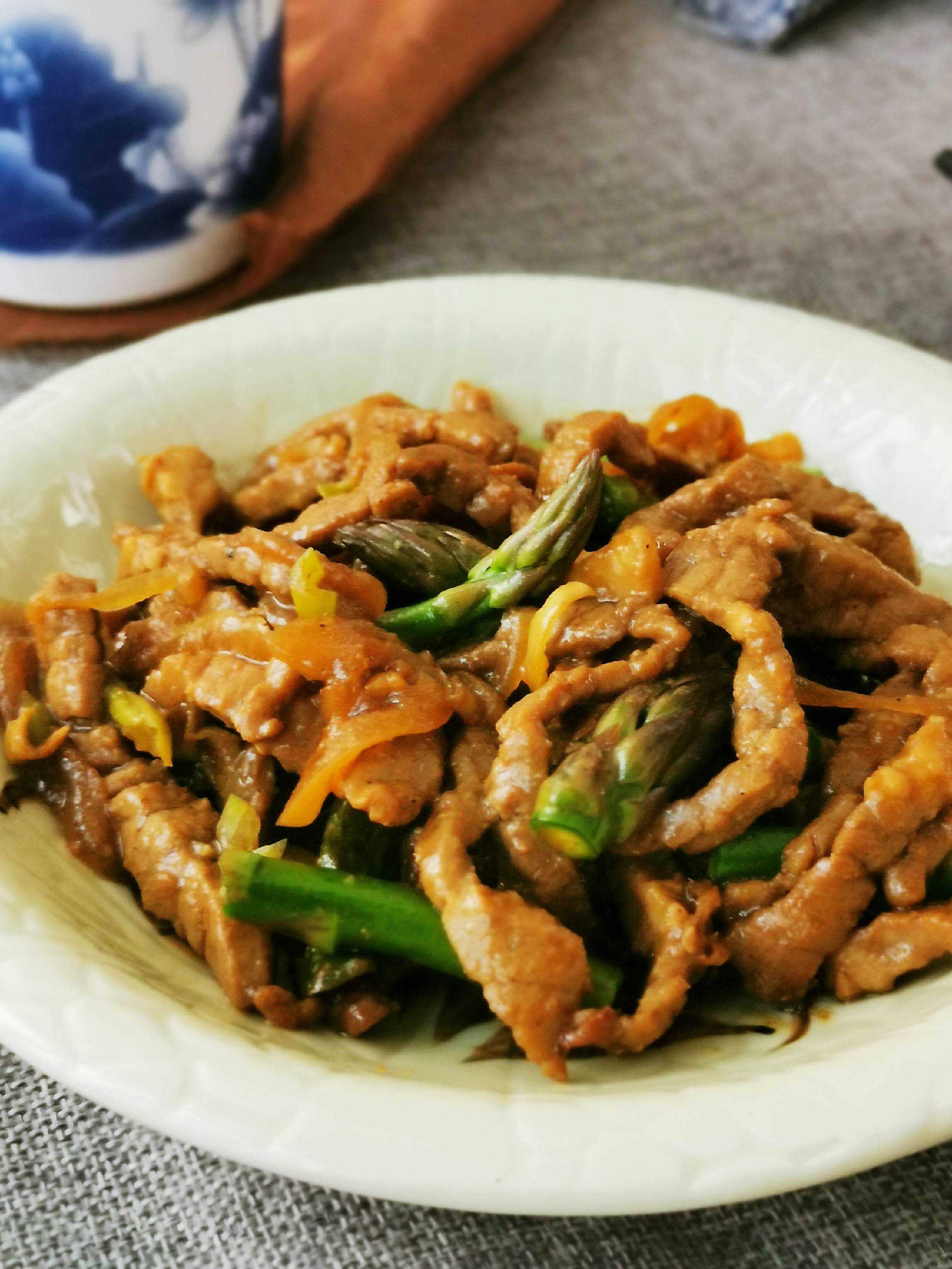 蘆筍牛柳的做法-咸鮮味炒菜譜