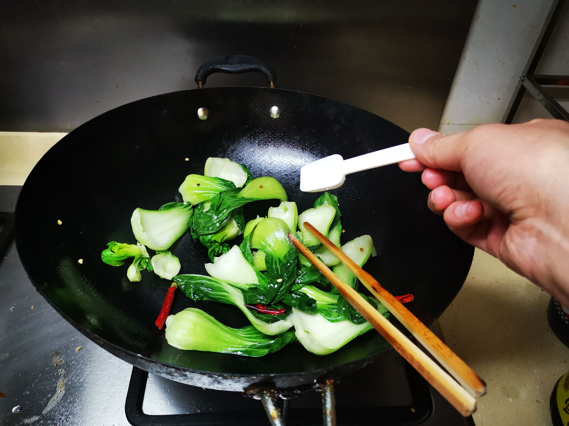 干椒炒小油菜的做法-家常味炒菜譜