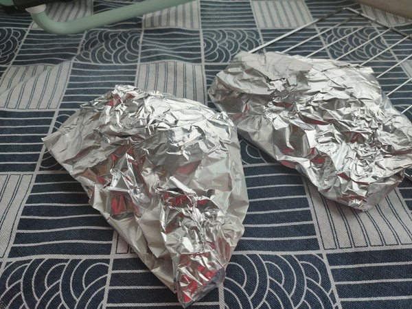 奧爾良嫩烤雞腿的做法-香辣味烘焙菜譜