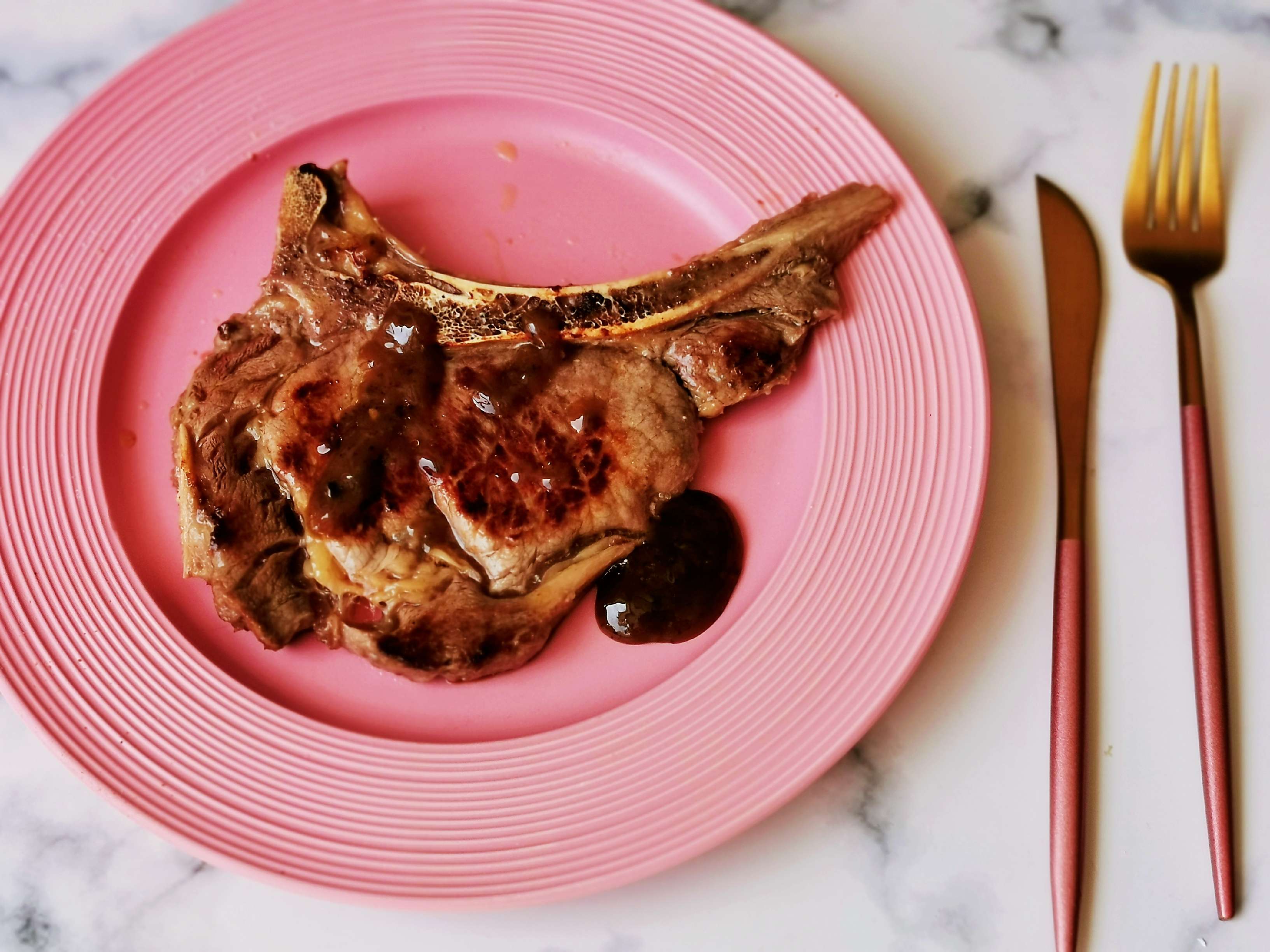 黑胡椒戰(zhàn)斧牛排的做法-黑椒味煎菜譜