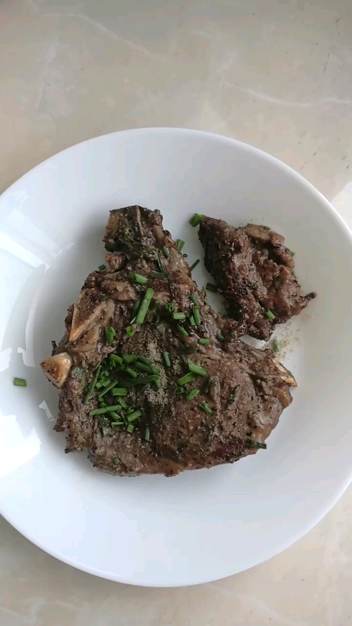 戰斧牛排（烤箱版）的做法-黑椒味烤菜譜