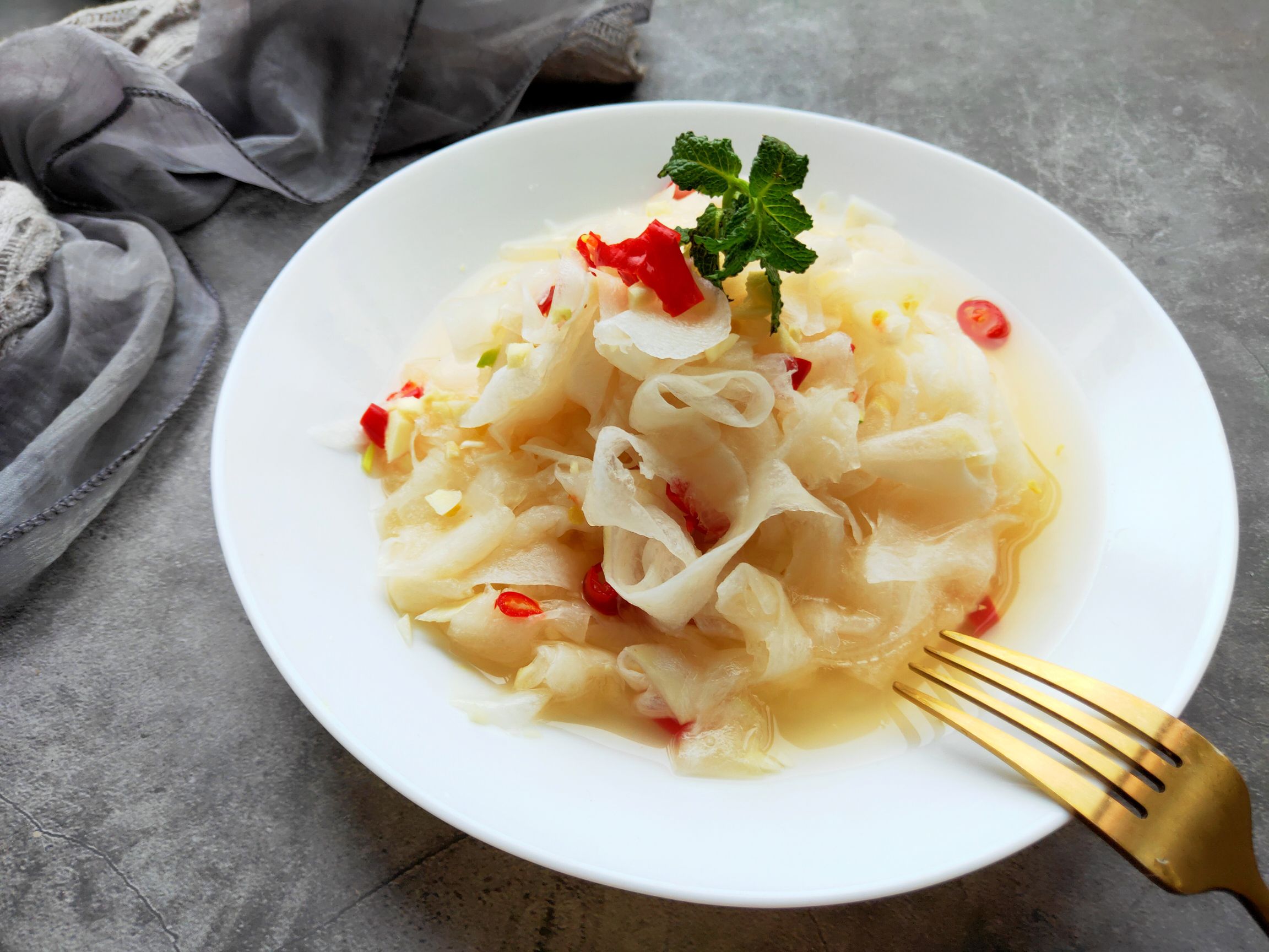 蘋果醋白玉蘿卜的做法-酸辣味拌菜譜