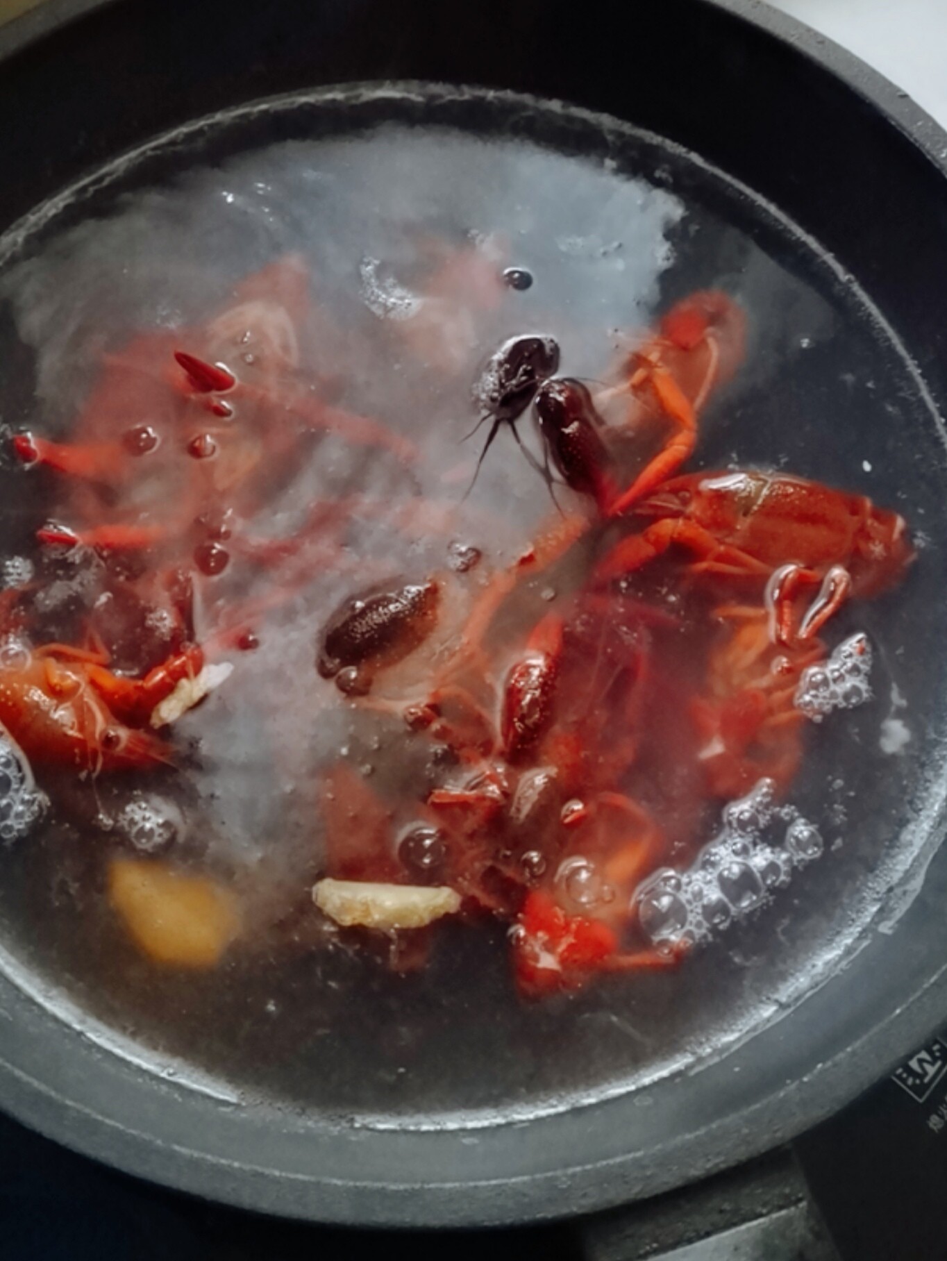 干鍋小龍蝦的做法-香辣味炒菜譜