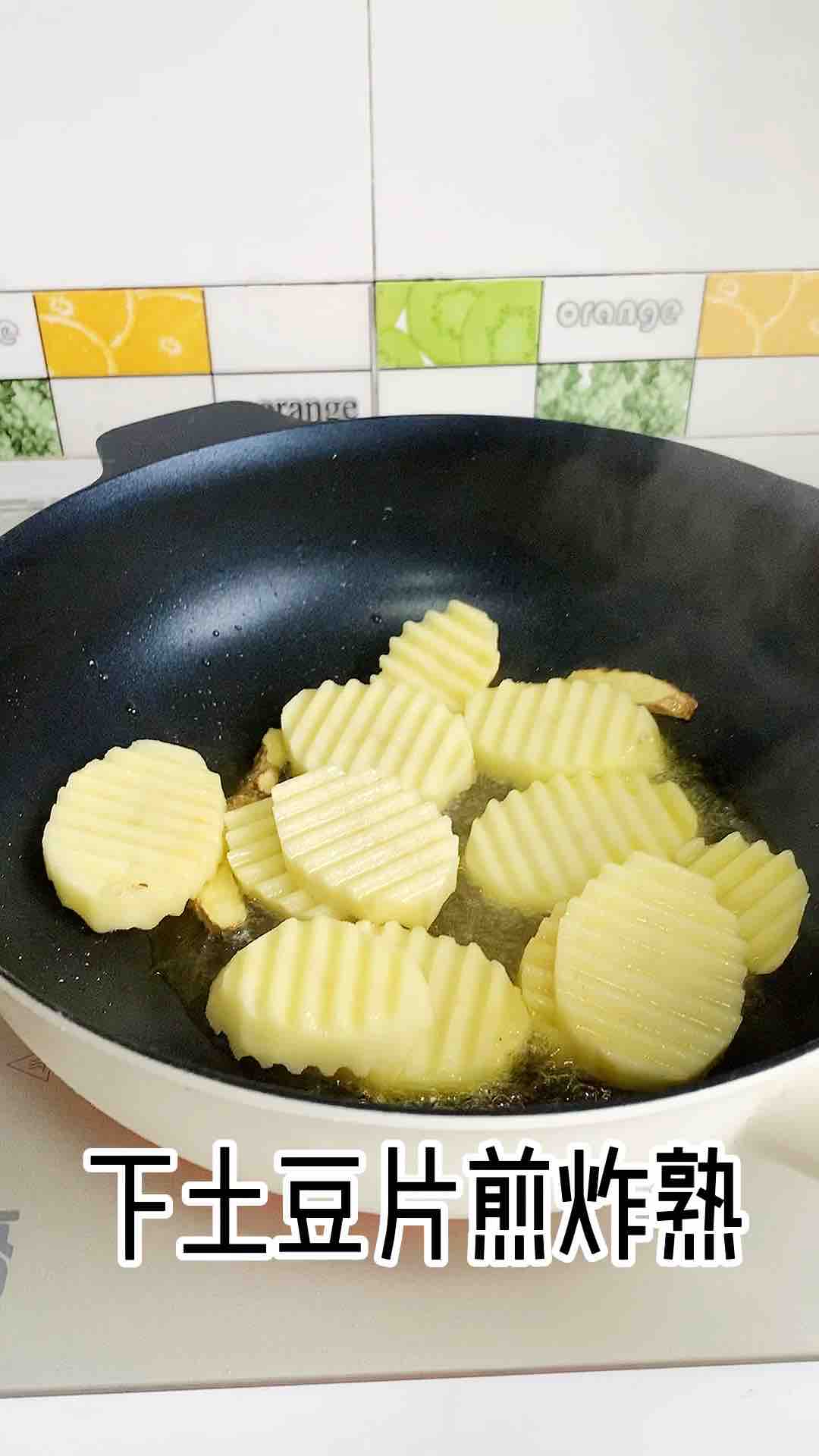 鮮魷雜蔬干鍋的做法-麻辣味燒菜譜