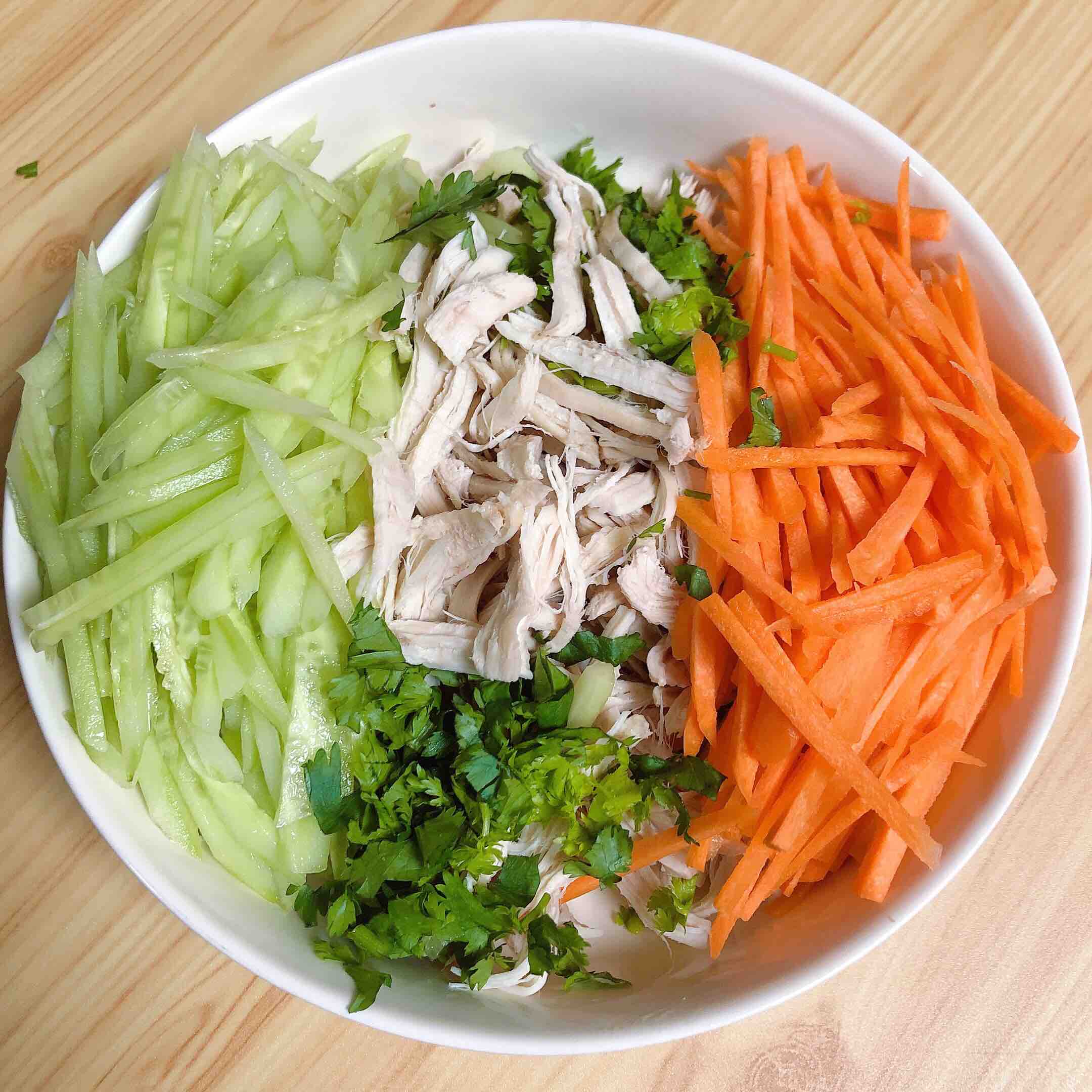 涼拌手撕雞胸肉的做法-酸甜味拌菜譜