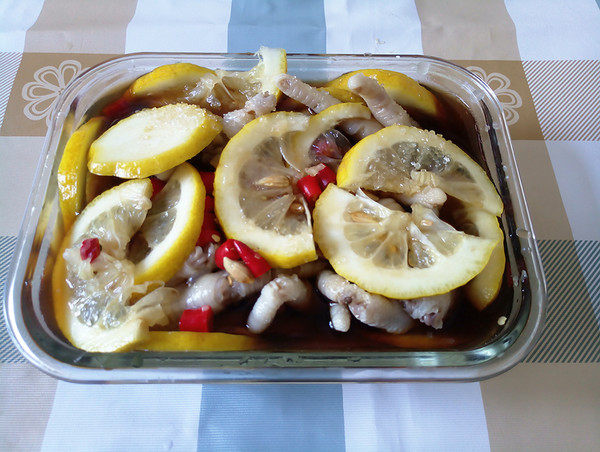 檸檬鳳爪的做法-酸辣味泡菜譜-易網健康養生網 檸檬鳳爪的做法-酸辣味泡菜譜