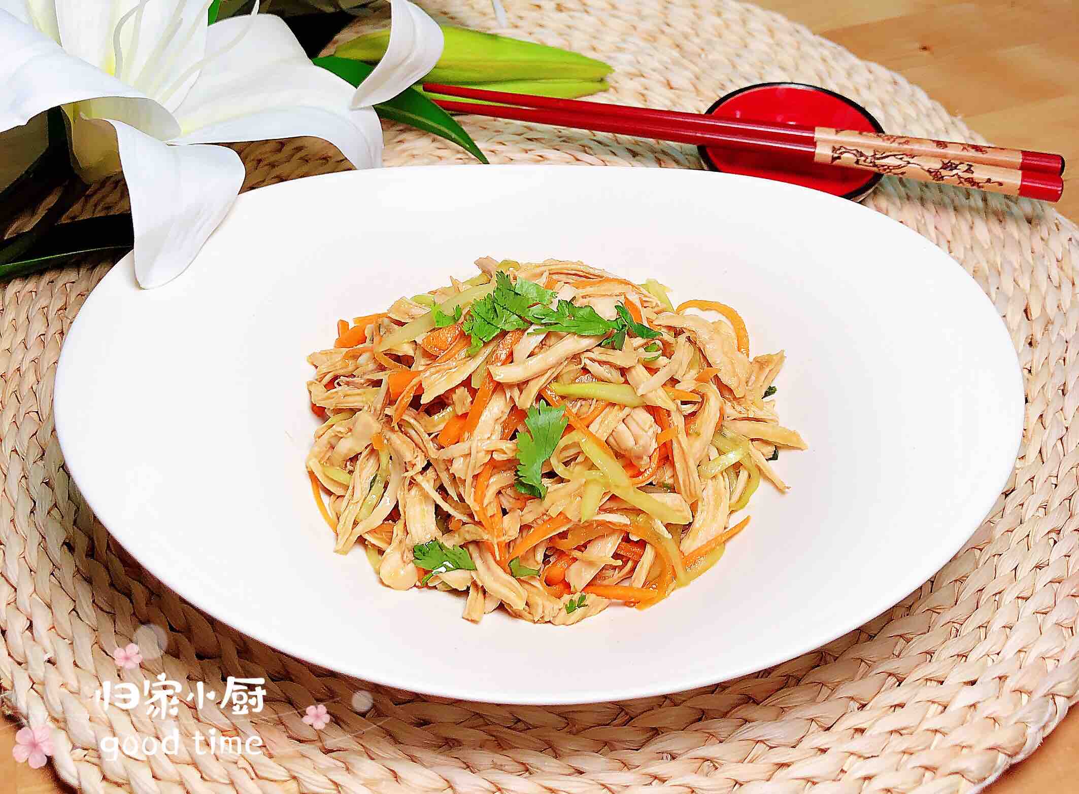 涼拌手撕雞胸肉的做法-酸甜味拌菜譜