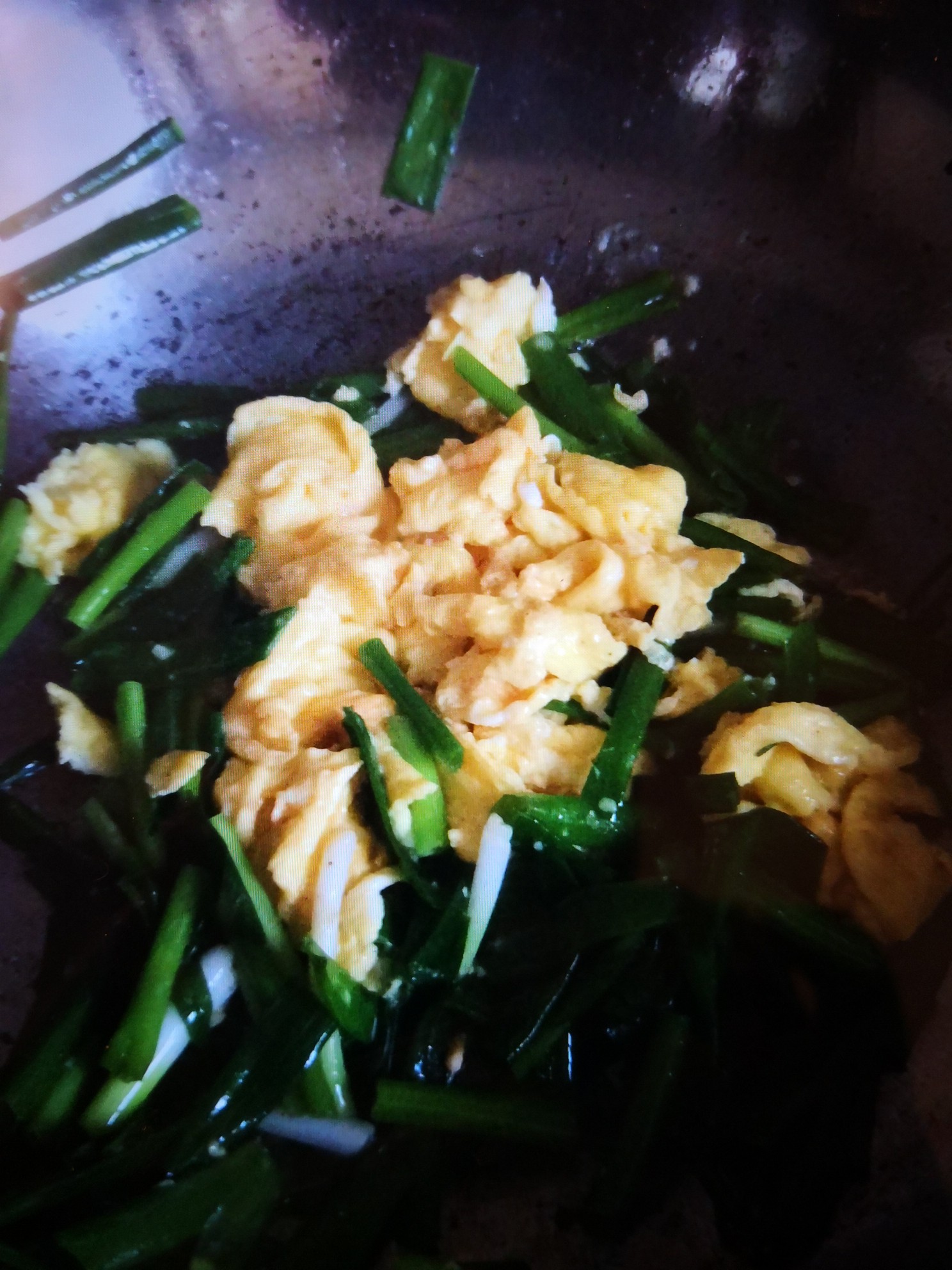 小蔥炒雞蛋的做法-家常味炒菜譜