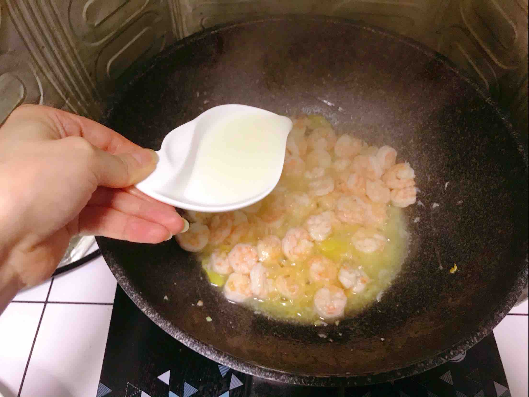 蔥爆蝦仁的做法-咸鮮味炒菜譜-易網健康養生網 蔥爆蝦仁的做法-咸鮮味炒菜譜