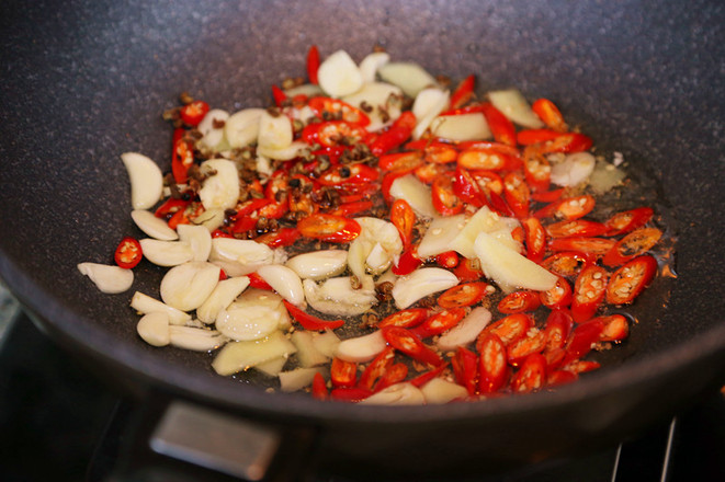 醬黃瓜----夏日開胃必備的做法-酸辣味拌菜譜