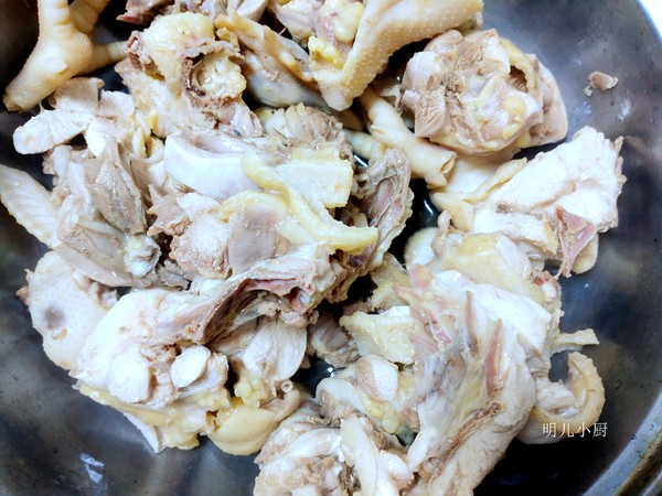 燉雞的做法-家常味燉菜譜