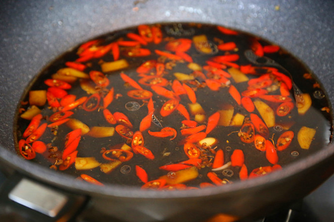 醬黃瓜----夏日開胃必備的做法-酸辣味拌菜譜