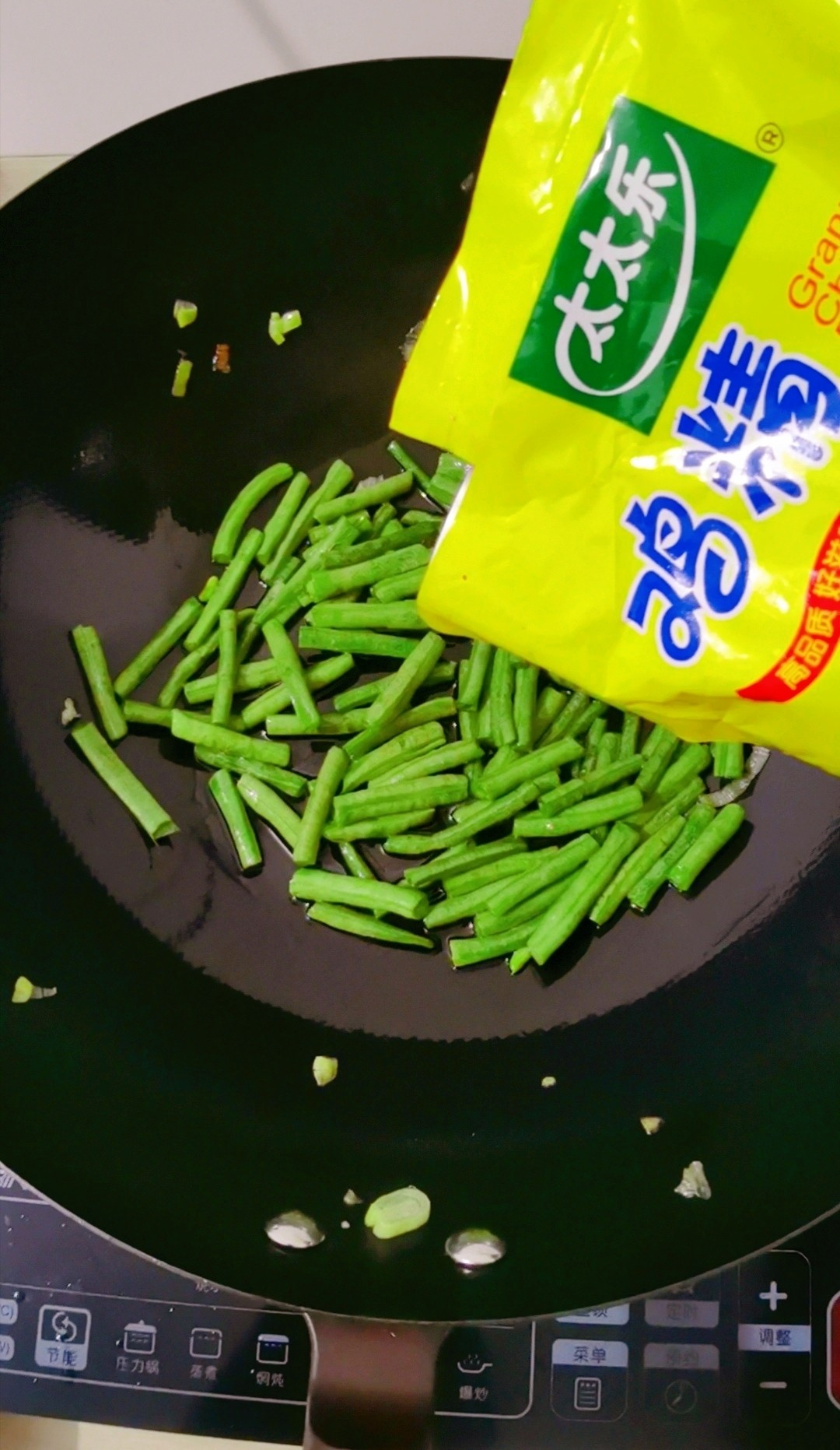 爆炒豇豆的做法-咸鮮味炒菜譜