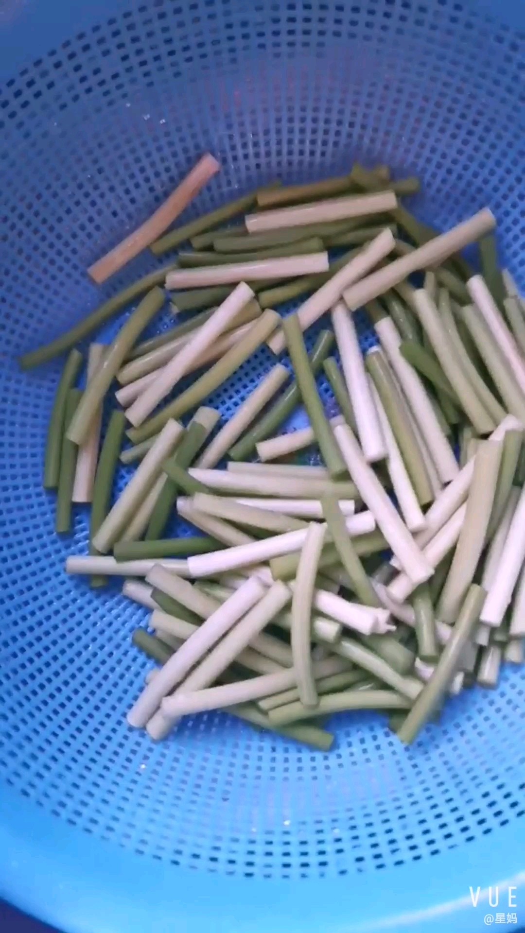 蒜苗炒臘肉的做法-家常味炒菜譜