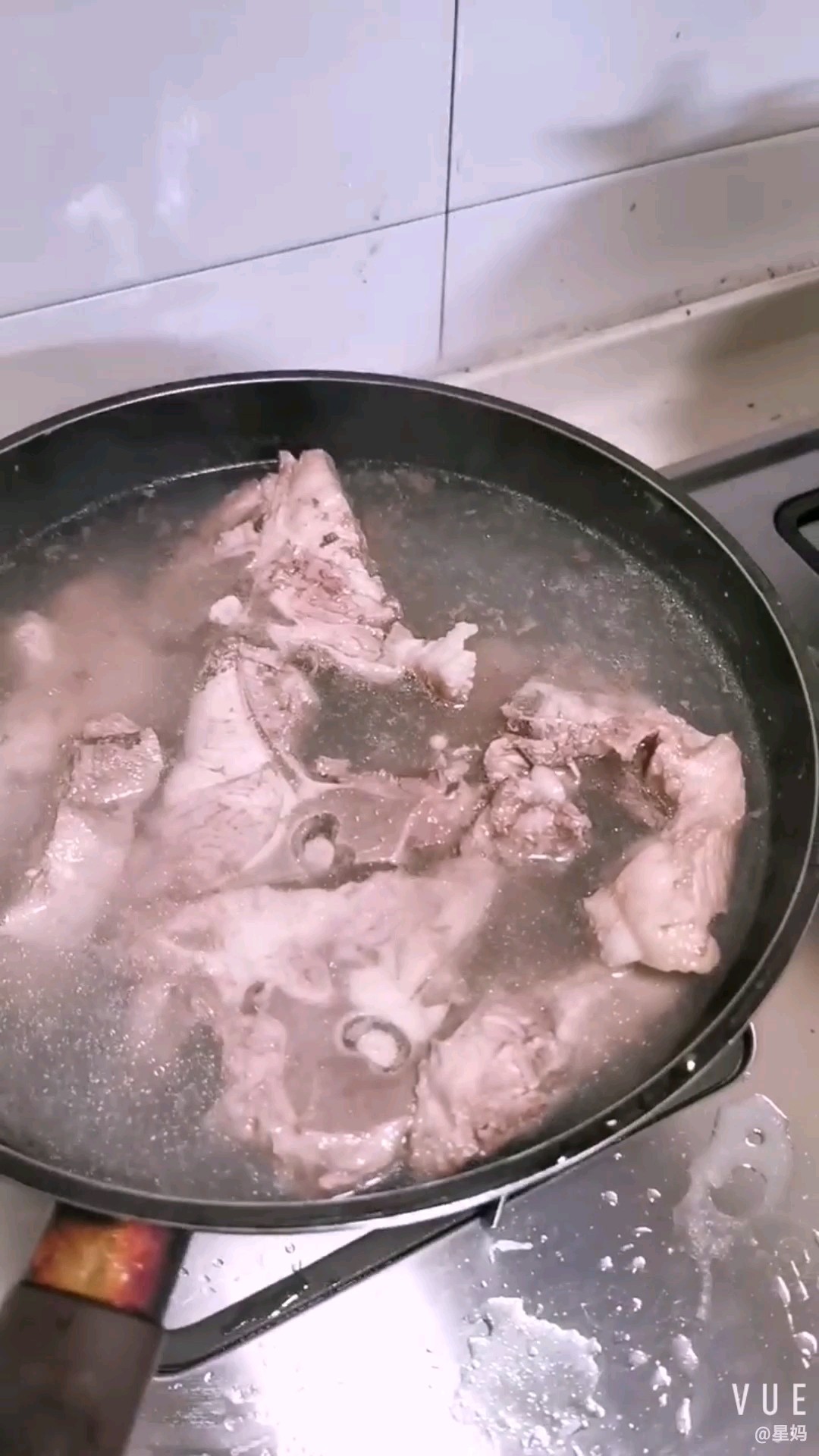 紅燒牛仔骨的做法-家常味煮菜譜