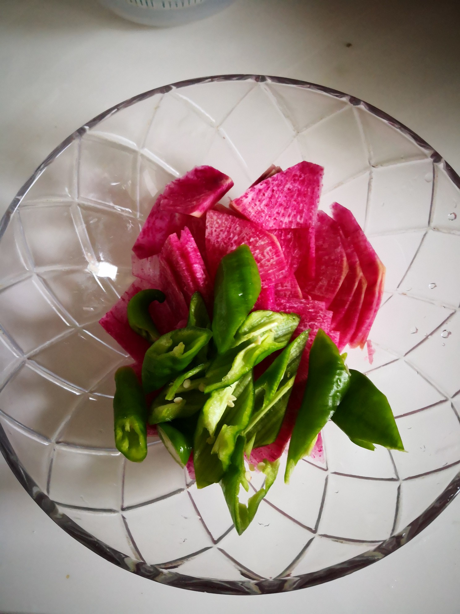 小蔥拌心里美的做法-酸甜味拌菜譜