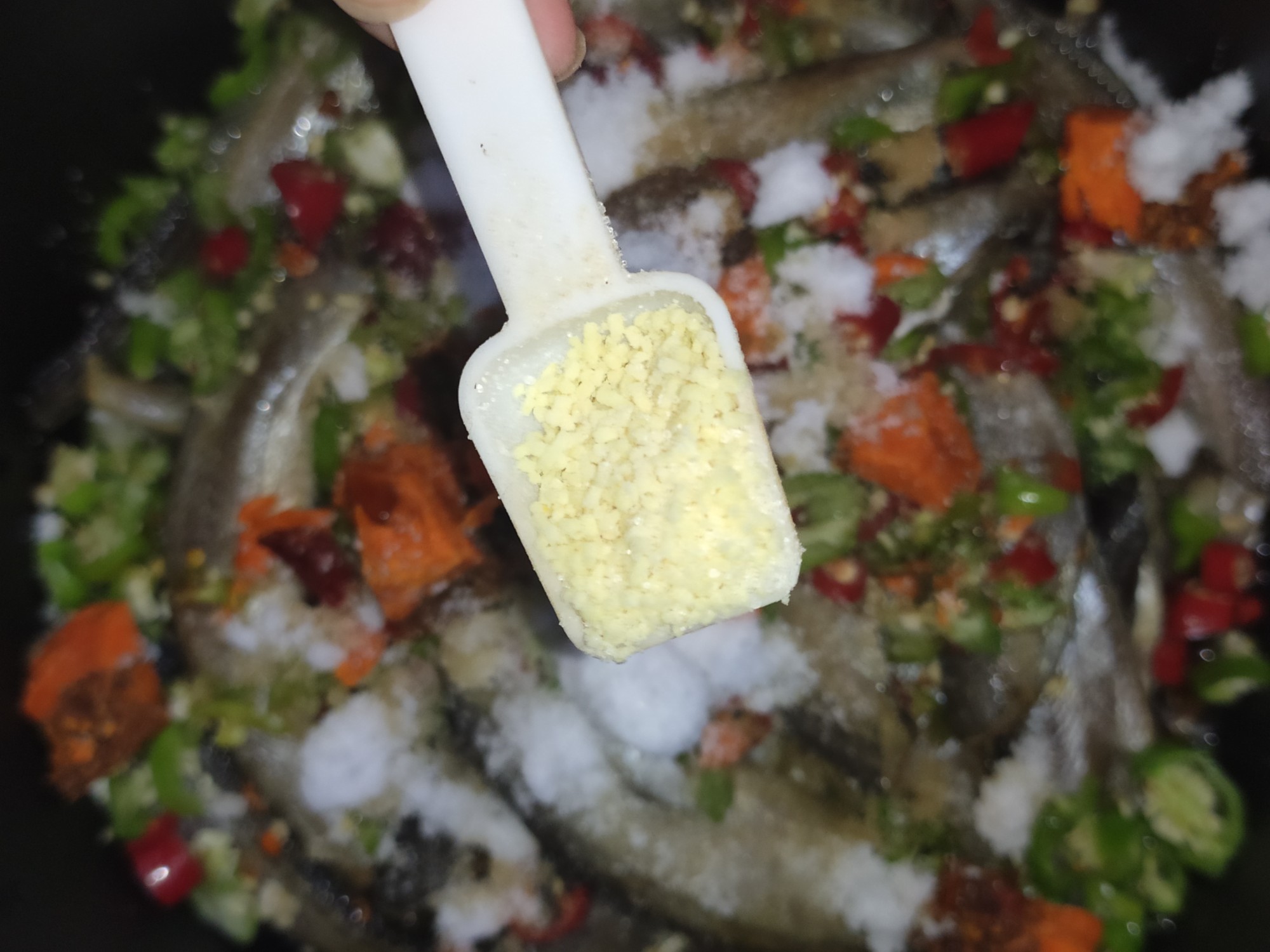 酸辣雷魚(yú)的做法-酸辣味燉菜譜