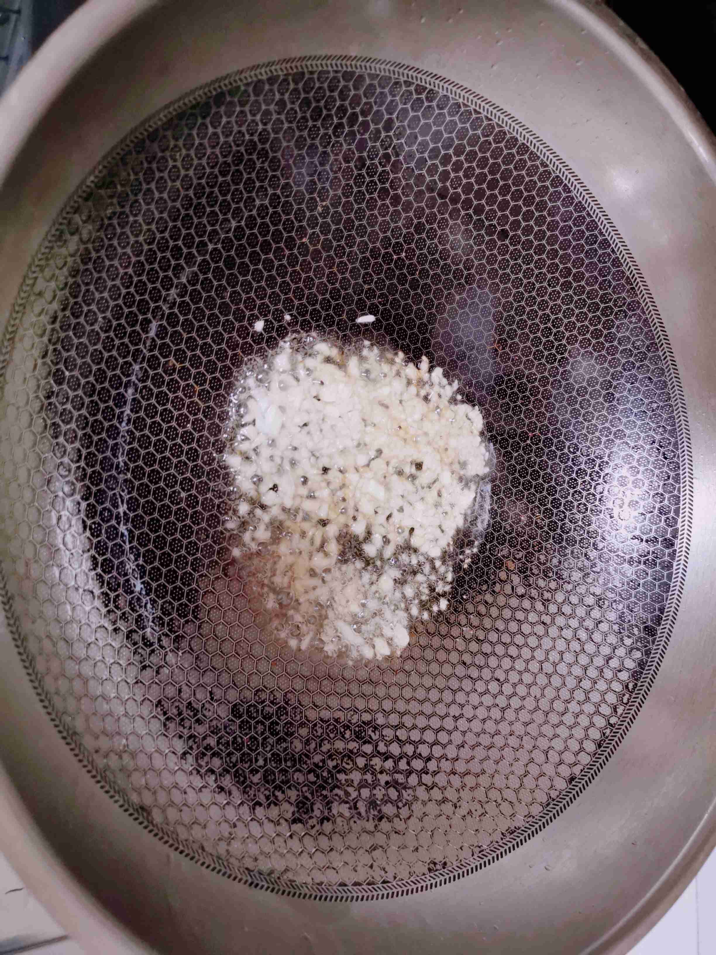 蒜苔炒香腸的做法-家常味炒菜譜