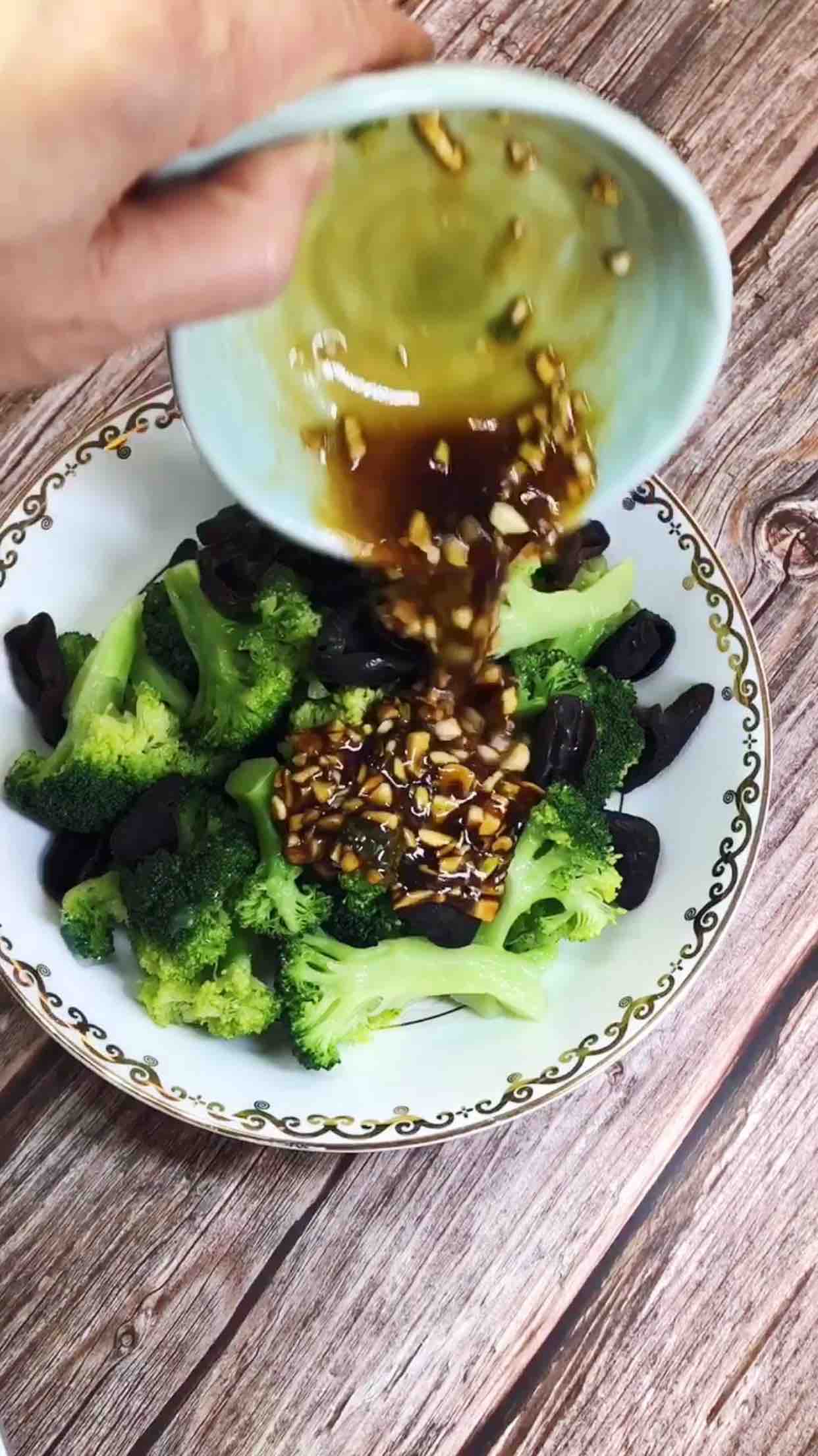 清蒸西蘭花的做法-家常味蒸菜譜