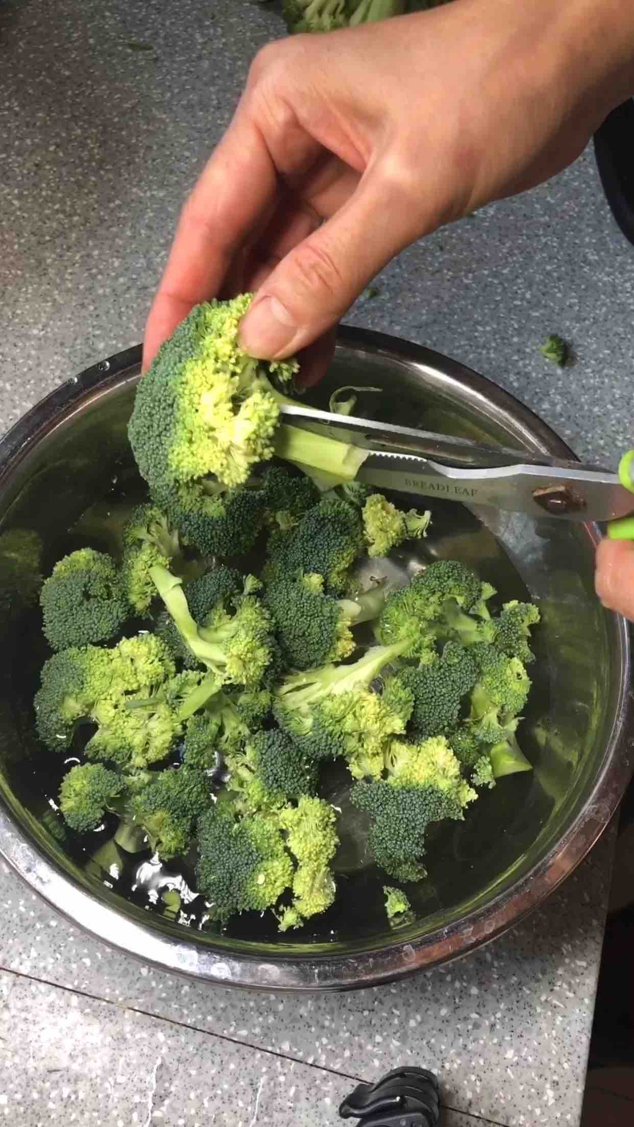 清蒸西蘭花的做法-家常味蒸菜譜