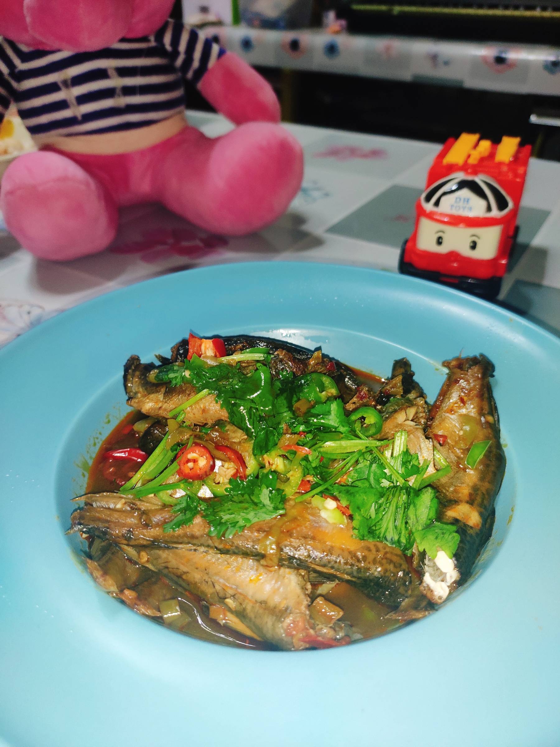 酸辣雷魚(yú)的做法-酸辣味燉菜譜