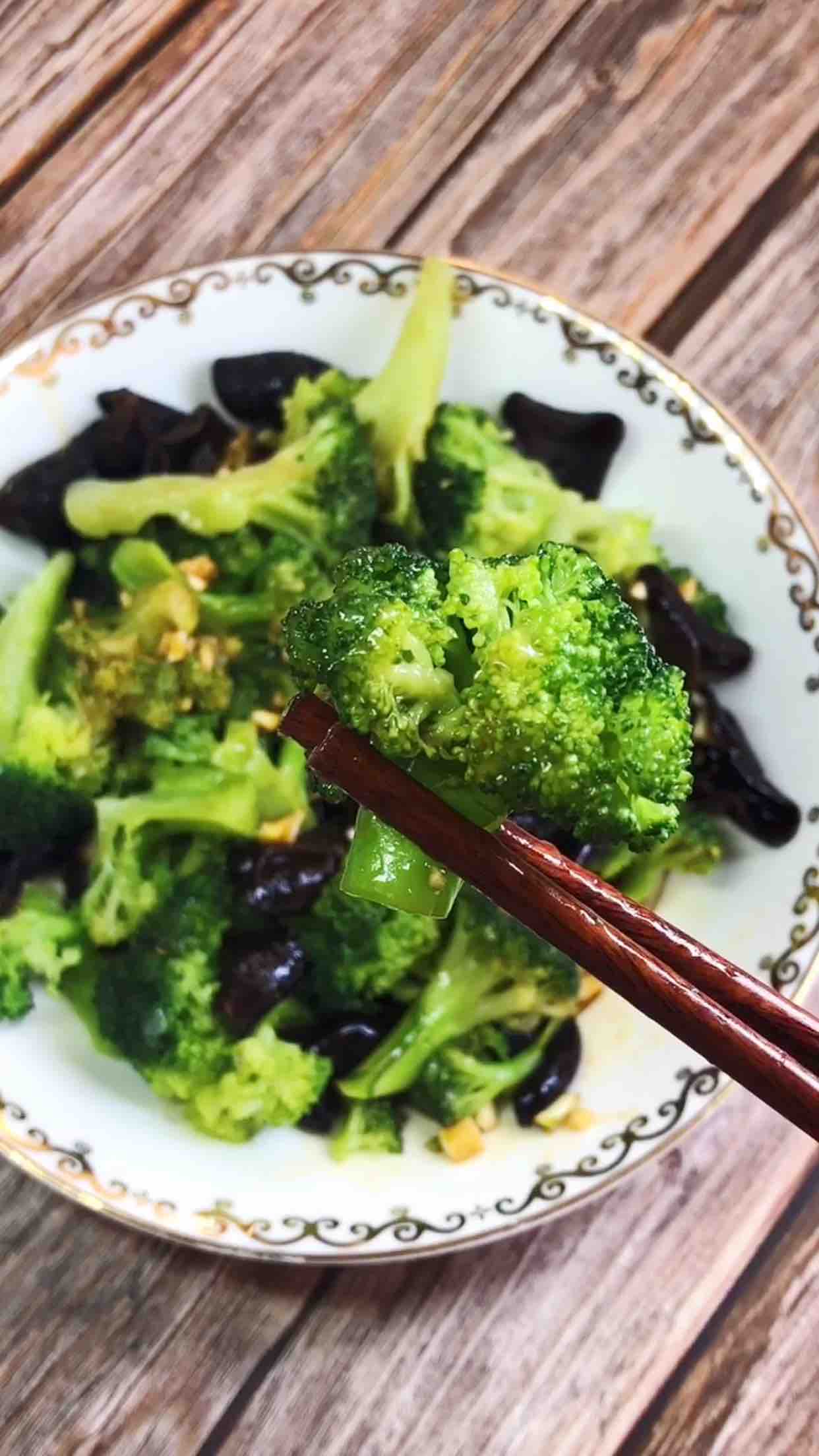 清蒸西蘭花的做法-家常味蒸菜譜