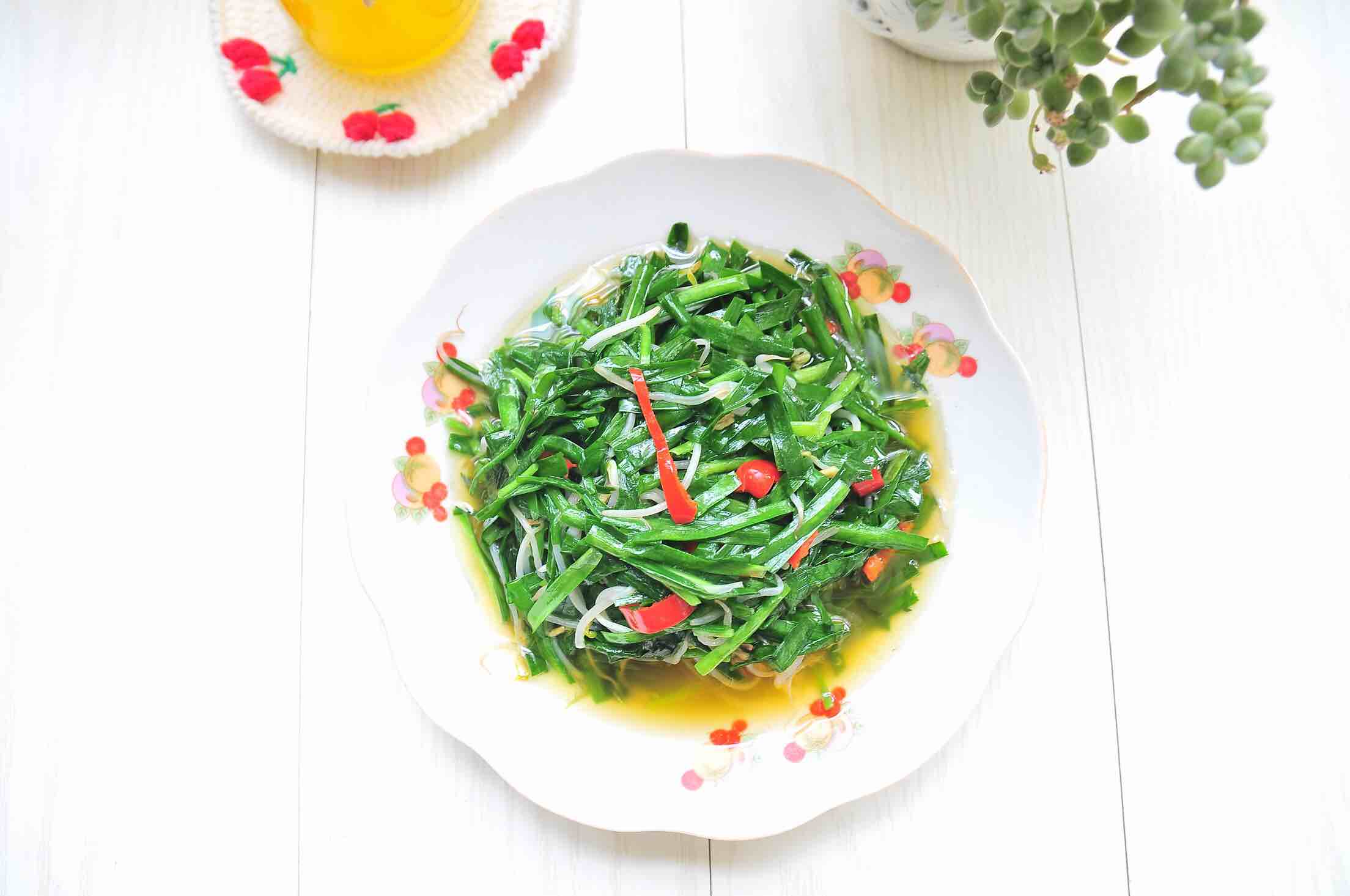 綠豆芽炒韭菜的做法-家常味炒菜譜