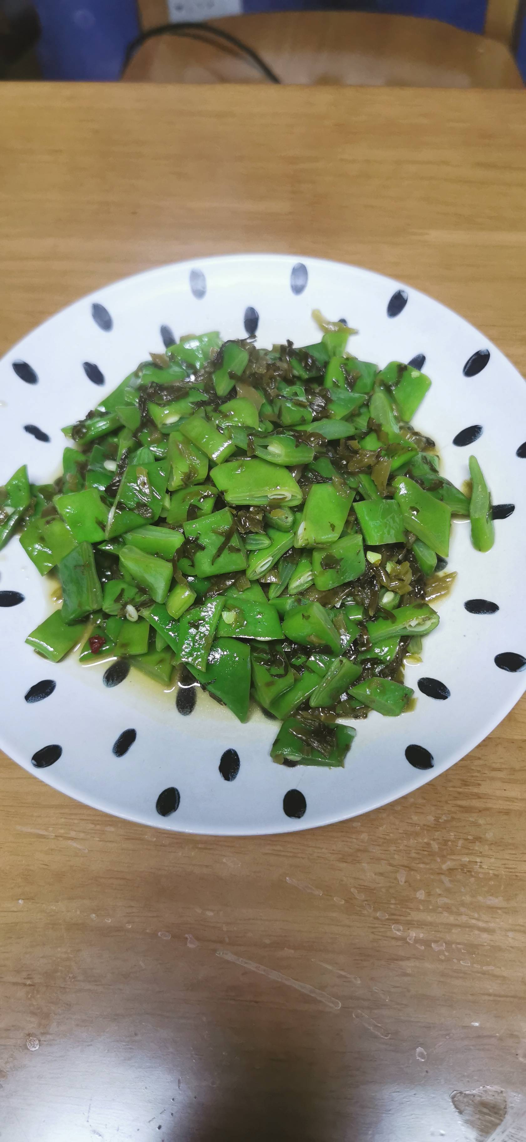 咸菜炒豆角的做法-家常味炒菜譜