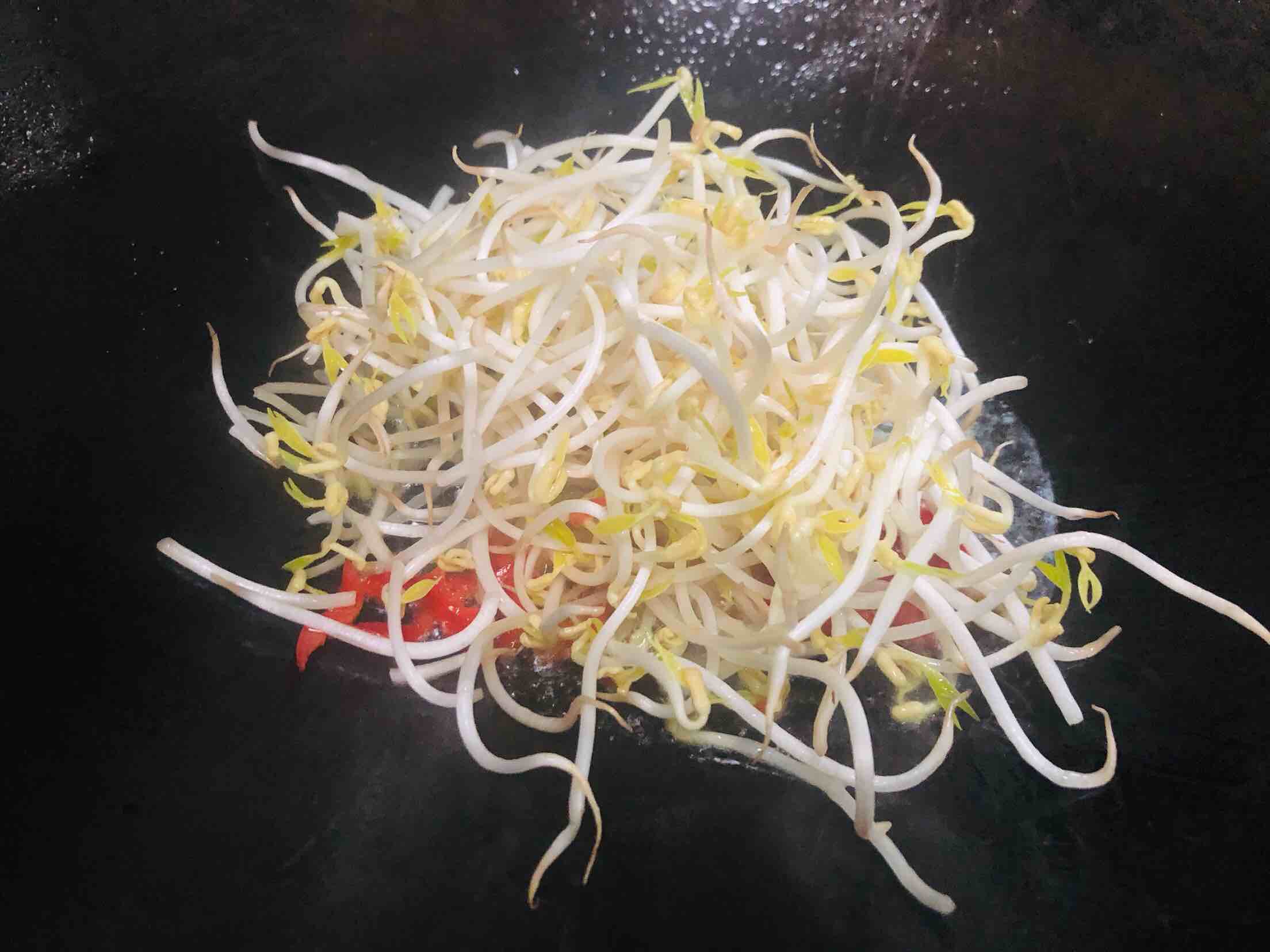 綠豆芽炒韭菜的做法-家常味炒菜譜