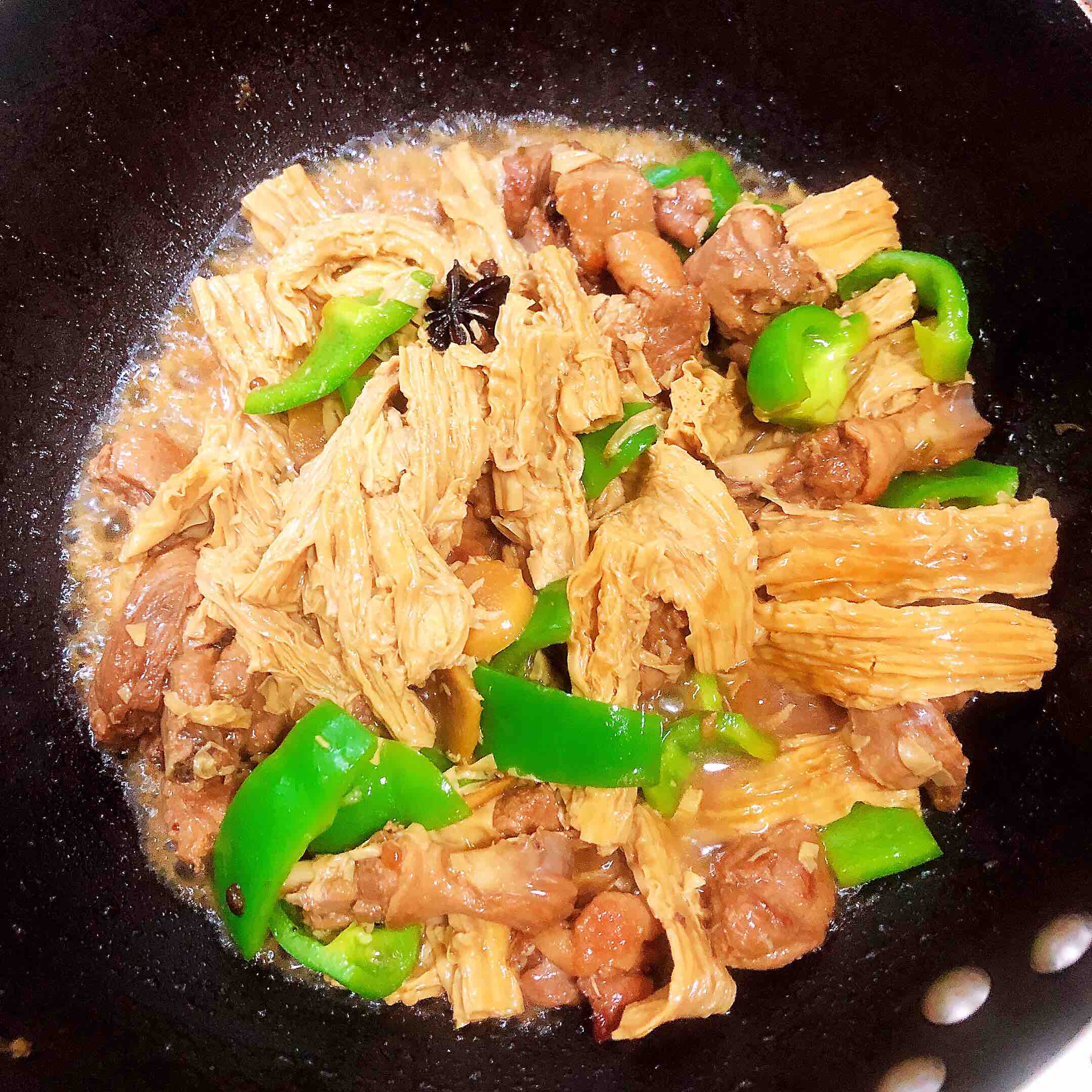 紅燒腐竹鴨肉的做法-咸鮮味燉菜譜