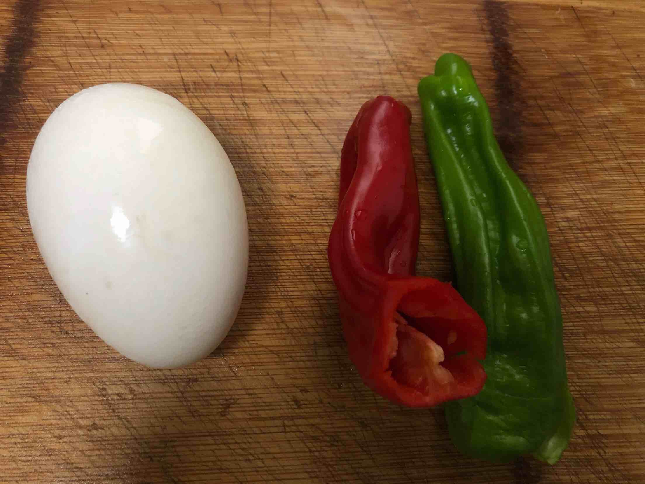 雙椒鵝蛋的做法-家常味炒菜譜