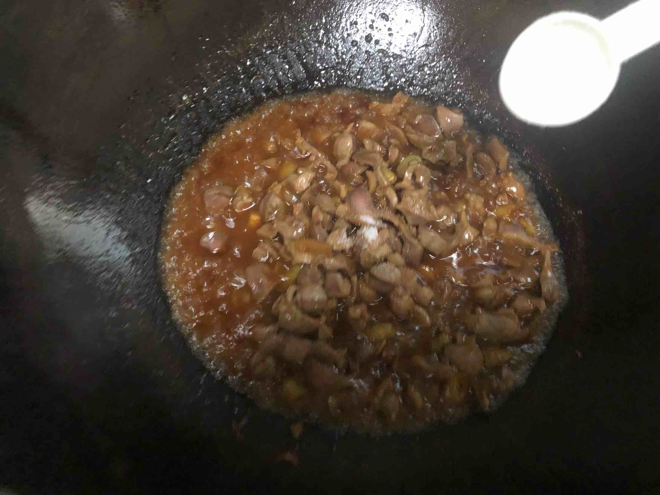 辣椒炒雞肫的做法-家常味炒菜譜