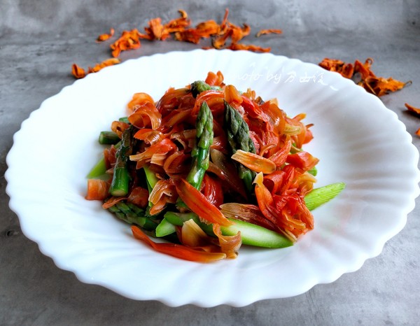 百合花拌蘆筍的做法-家常味拌菜譜-易網(wǎng)健康養(yǎng)生網(wǎng) 百合花拌蘆筍的做法-家常味拌菜譜