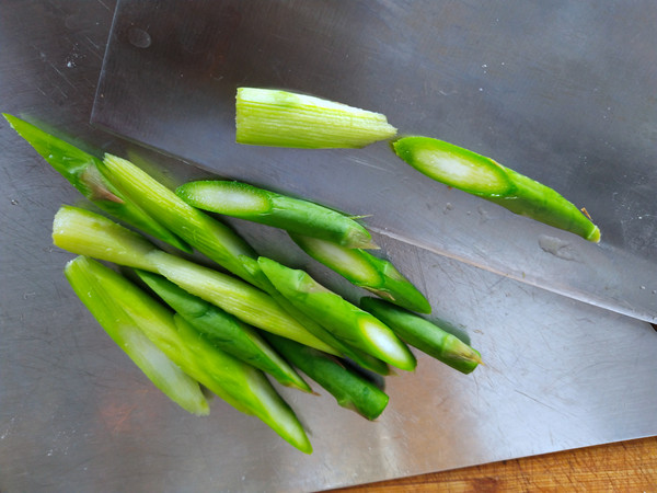 百合花拌蘆筍的做法-家常味拌菜譜-易網(wǎng)健康養(yǎng)生網(wǎng) 百合花拌蘆筍的做法-家常味拌菜譜