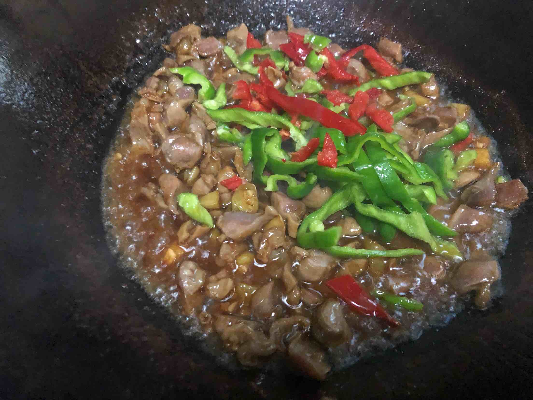 辣椒炒雞肫的做法-家常味炒菜譜