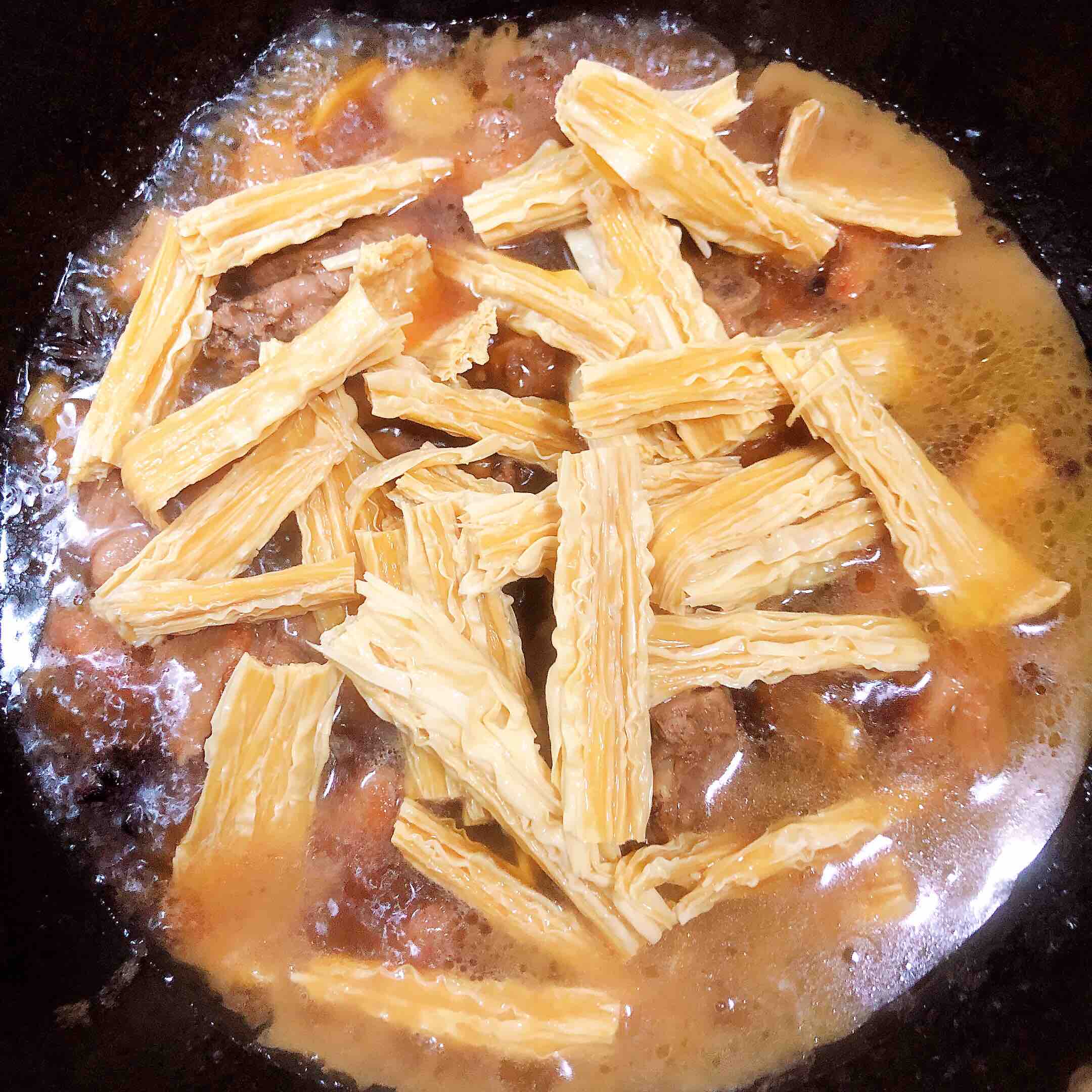 紅燒腐竹鴨肉的做法-咸鮮味燉菜譜