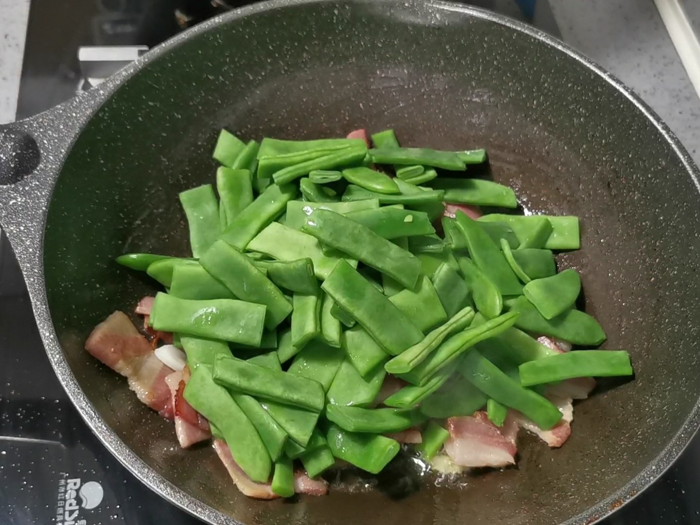 扁豆角炒臘肉的做法-咸鮮味炒菜譜